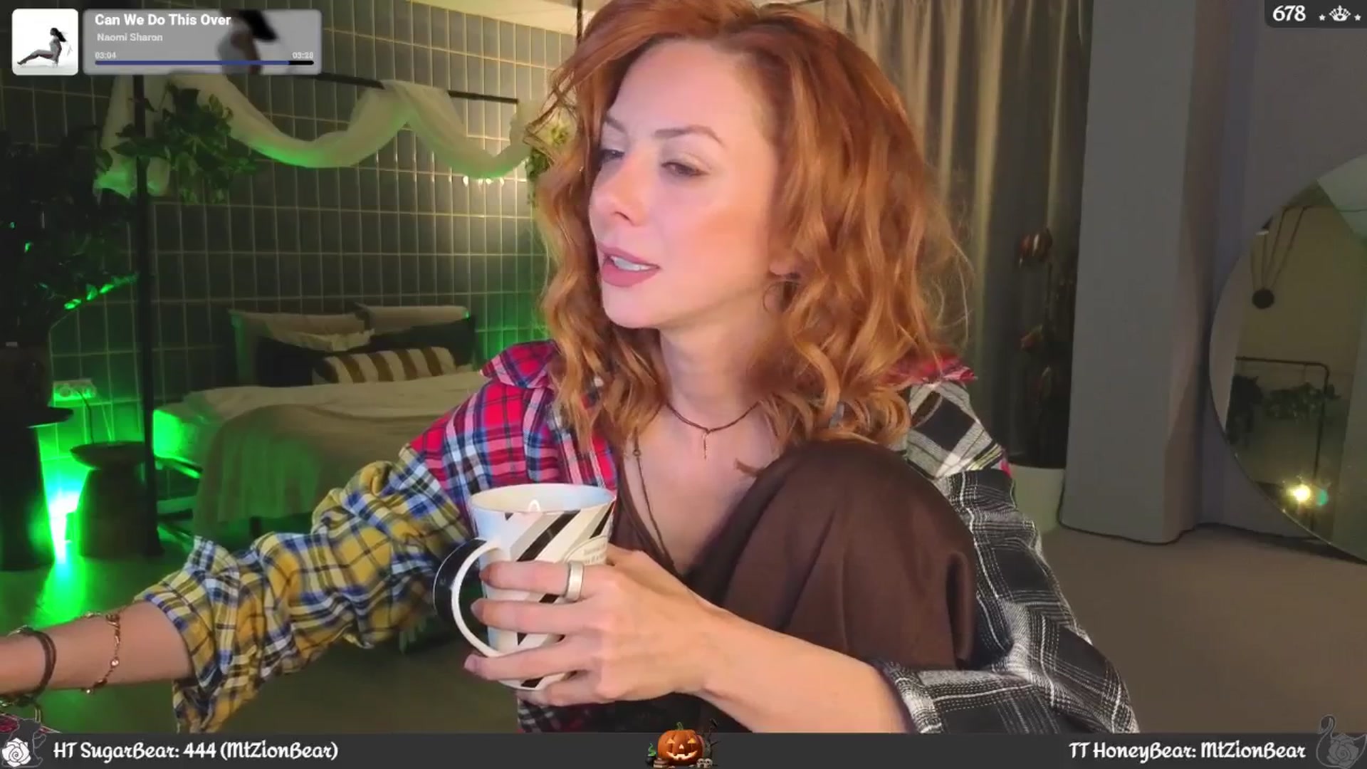 Gallery image thumbnail from JoBearr's myfreecams stream on, 10/19/2025, 20:54 image 2 of 20