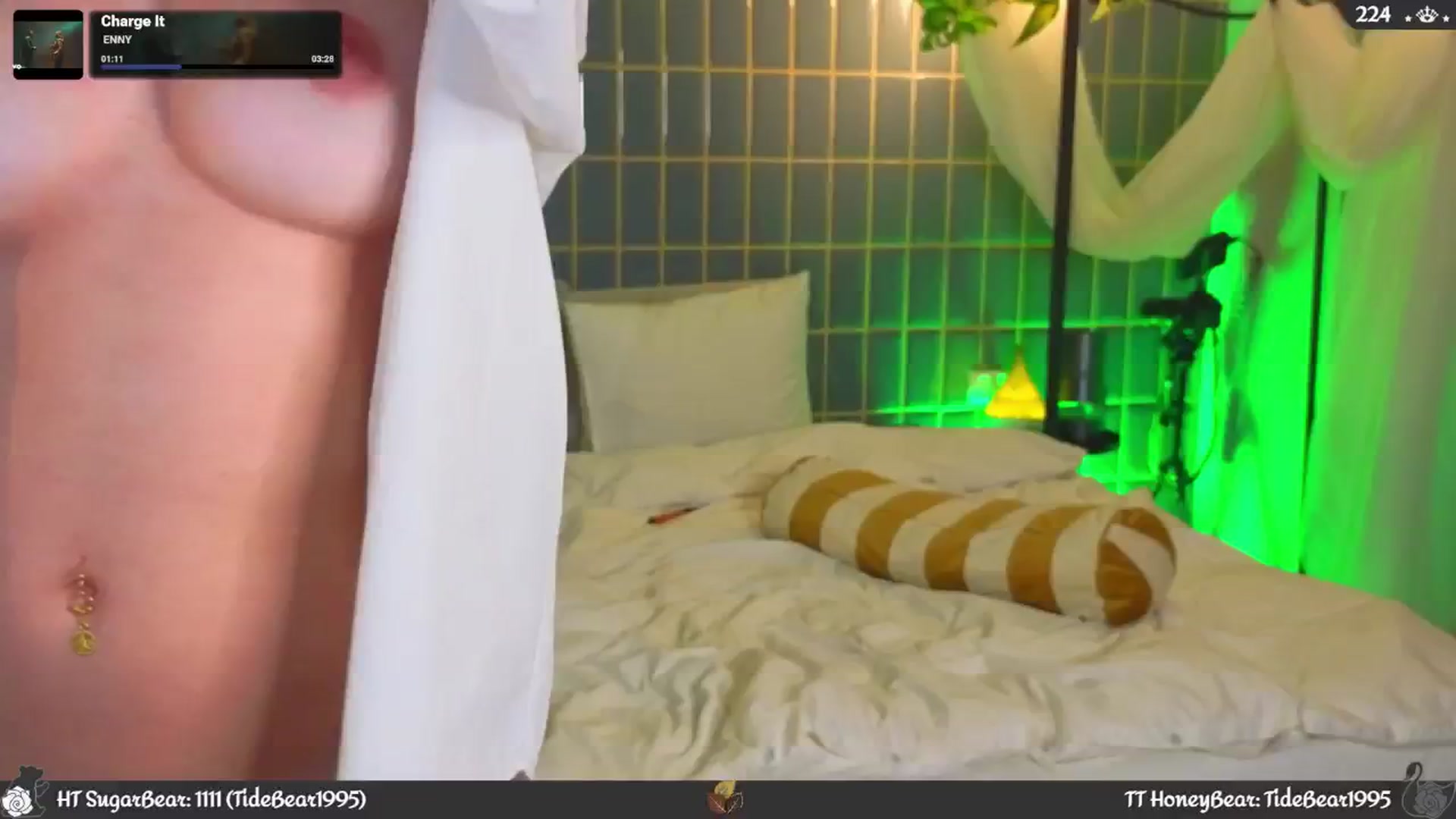 Gallery image thumbnail from JoBearr's myfreecams stream on, 11/24/2025, 24:50 image 14 of 20