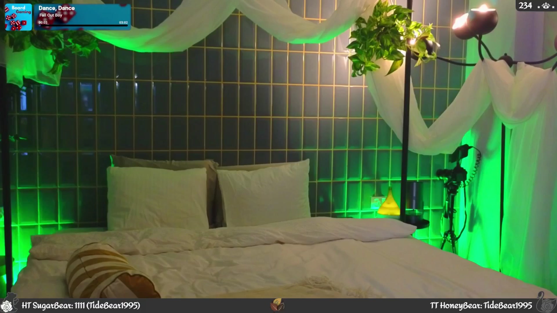 Gallery image thumbnail from JoBearr's myfreecams stream on, 11/24/2025, 24:50 image 1 of 20