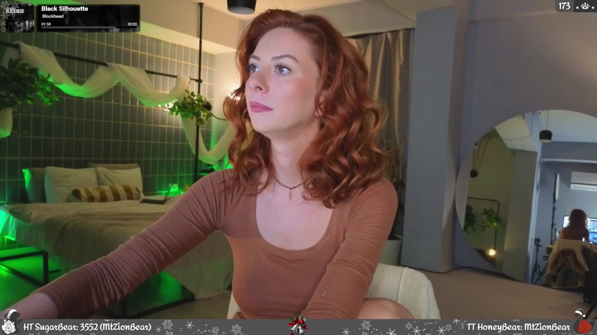 Gallery image thumbnail from JoBearr's myfreecams stream on, 12/25/2025, 24:19 image 5 of 20