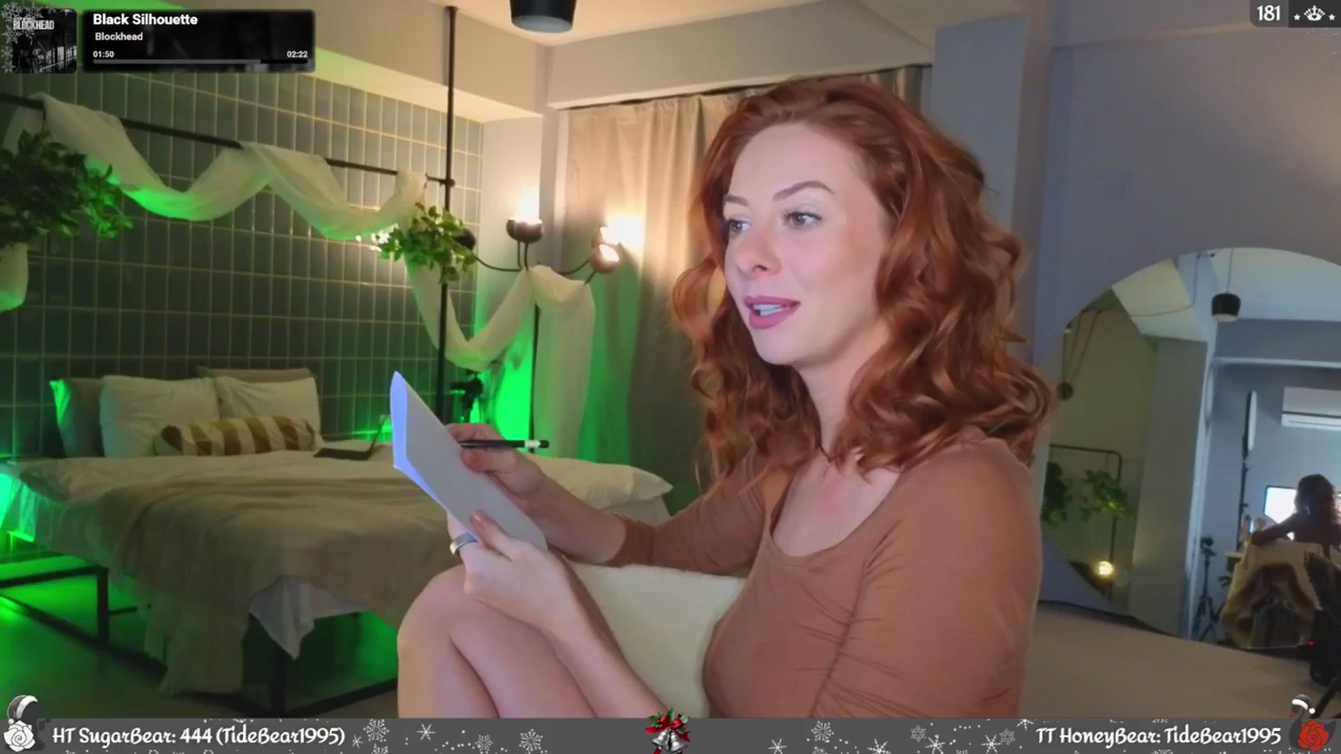 Gallery image thumbnail from JoBearr's myfreecams stream on, 12/25/2025, 24:19 image 3 of 20