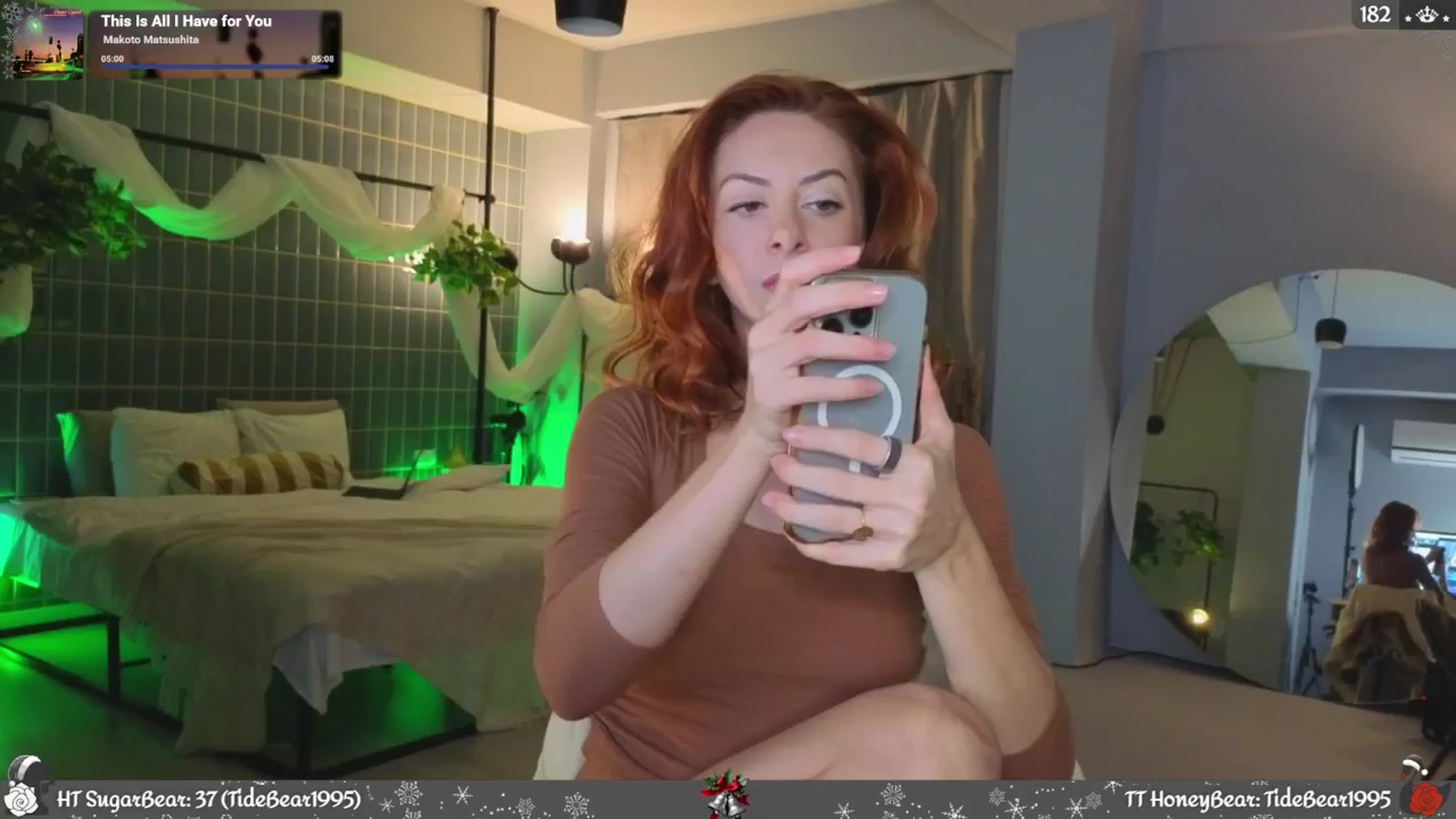 Gallery image thumbnail from JoBearr's myfreecams stream on, 12/25/2025, 24:19 image 1 of 20