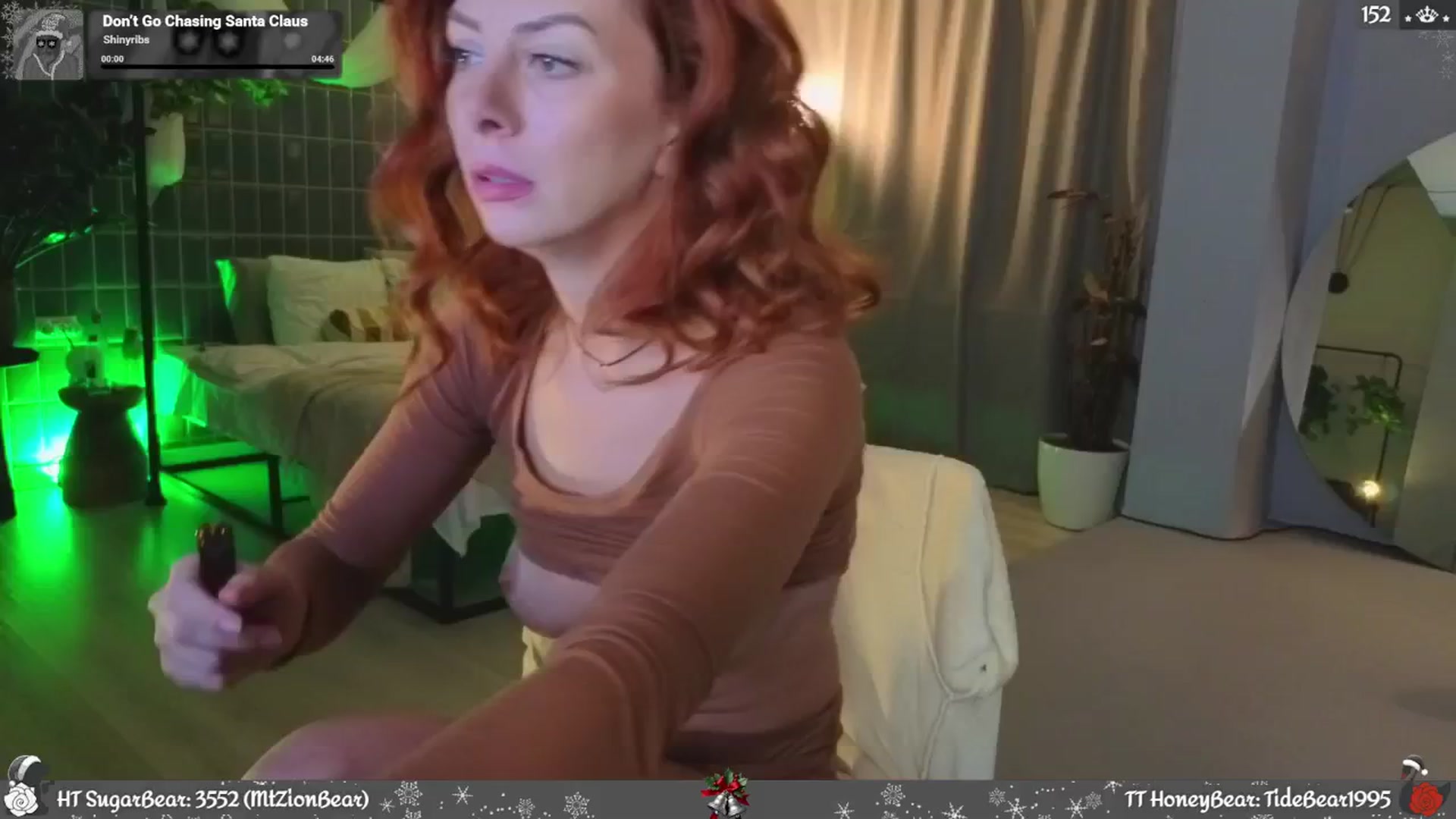 Gallery image thumbnail from JoBearr's myfreecams stream on, 12/25/2025, 24:58 image 15 of 20