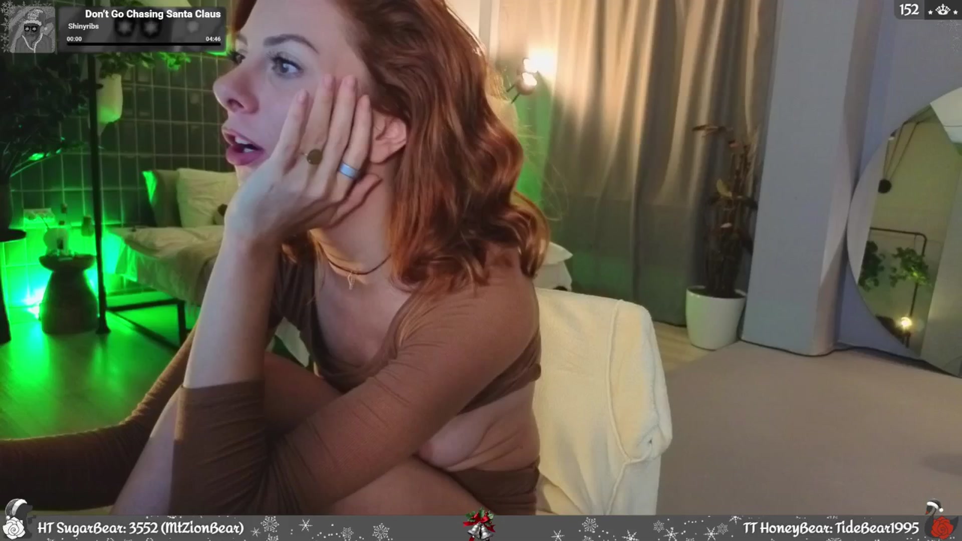 Gallery image thumbnail from JoBearr's myfreecams stream on, 12/25/2025, 24:58 image 9 of 20