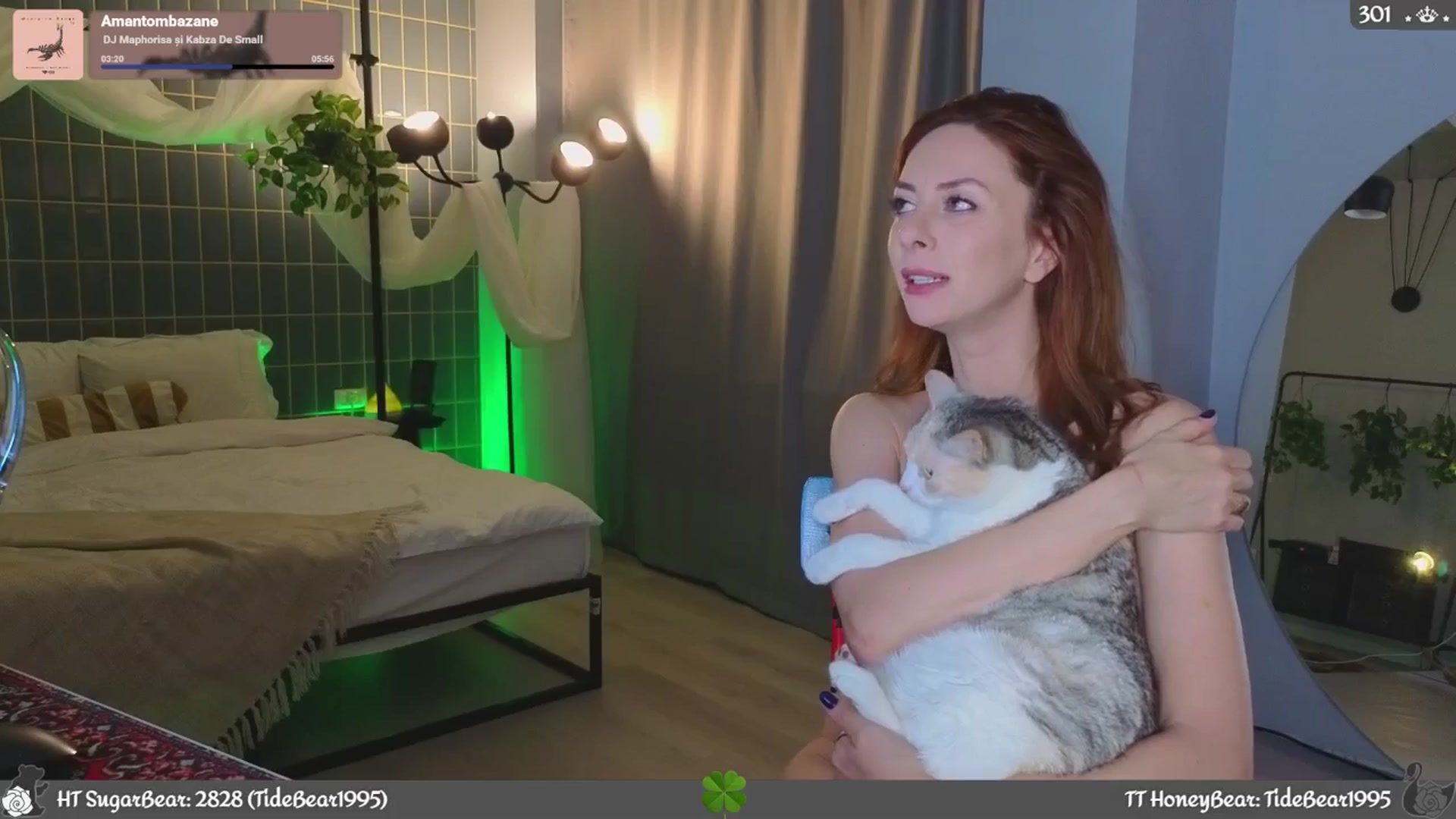 Gallery image thumbnail from JoBearr's myfreecams stream on, 03/29/2026, 24:28 image 9 of 20
