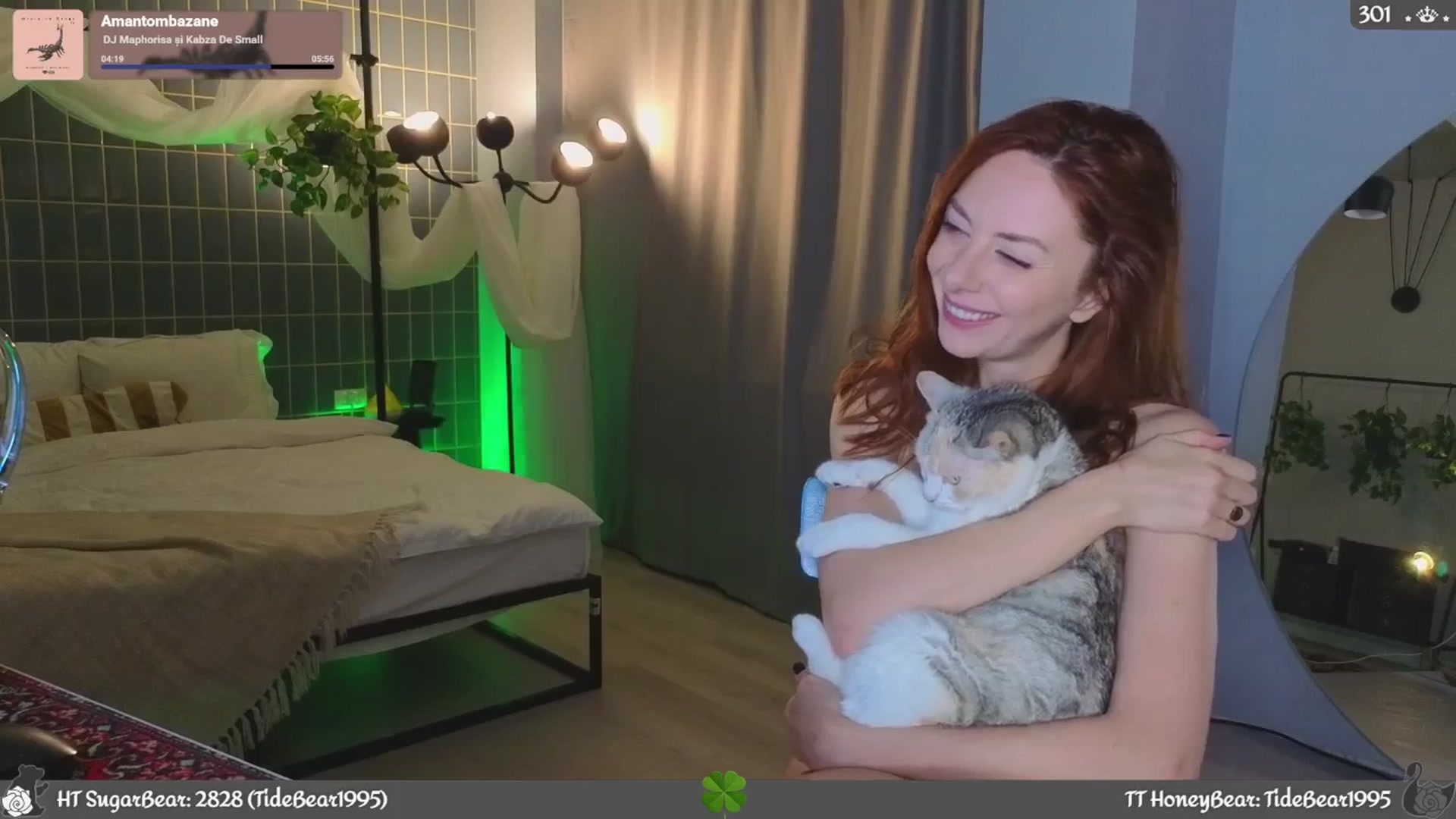 Gallery image thumbnail from JoBearr's myfreecams stream on, 03/29/2026, 24:28 image 10 of 20