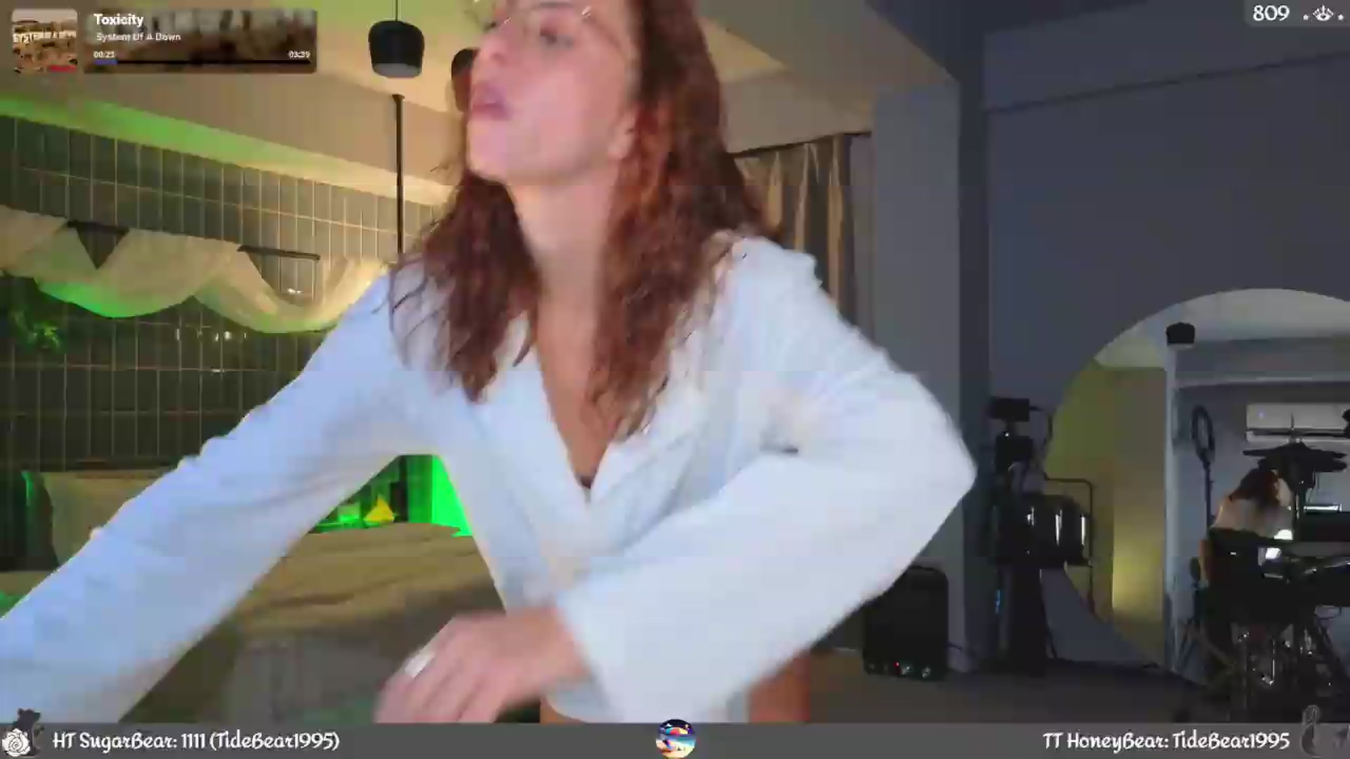 Gallery image thumbnail from JoBearr's myfreecams stream on, 06/06/2026, 22:25 image 2 of 20