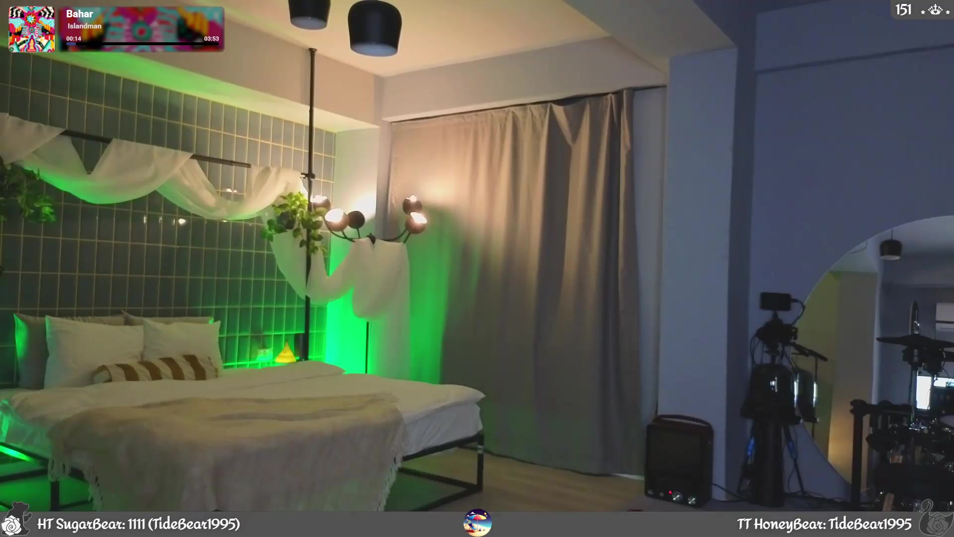 Gallery image thumbnail from JoBearr's myfreecams stream on, 06/14/2026, 23:32 image 13 of 20