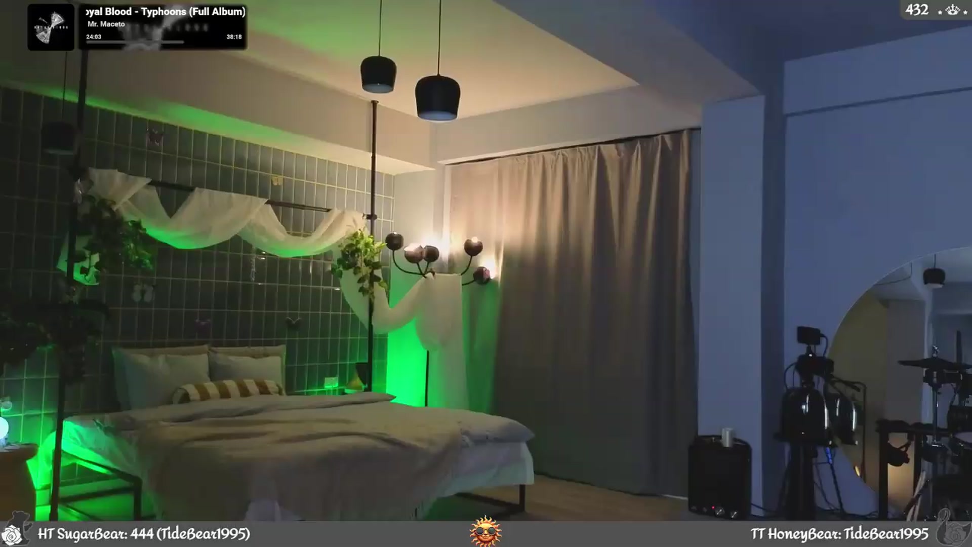 Gallery image thumbnail from JoBearr's myfreecams stream on, 08/16/2026, 21:42 image 5 of 20