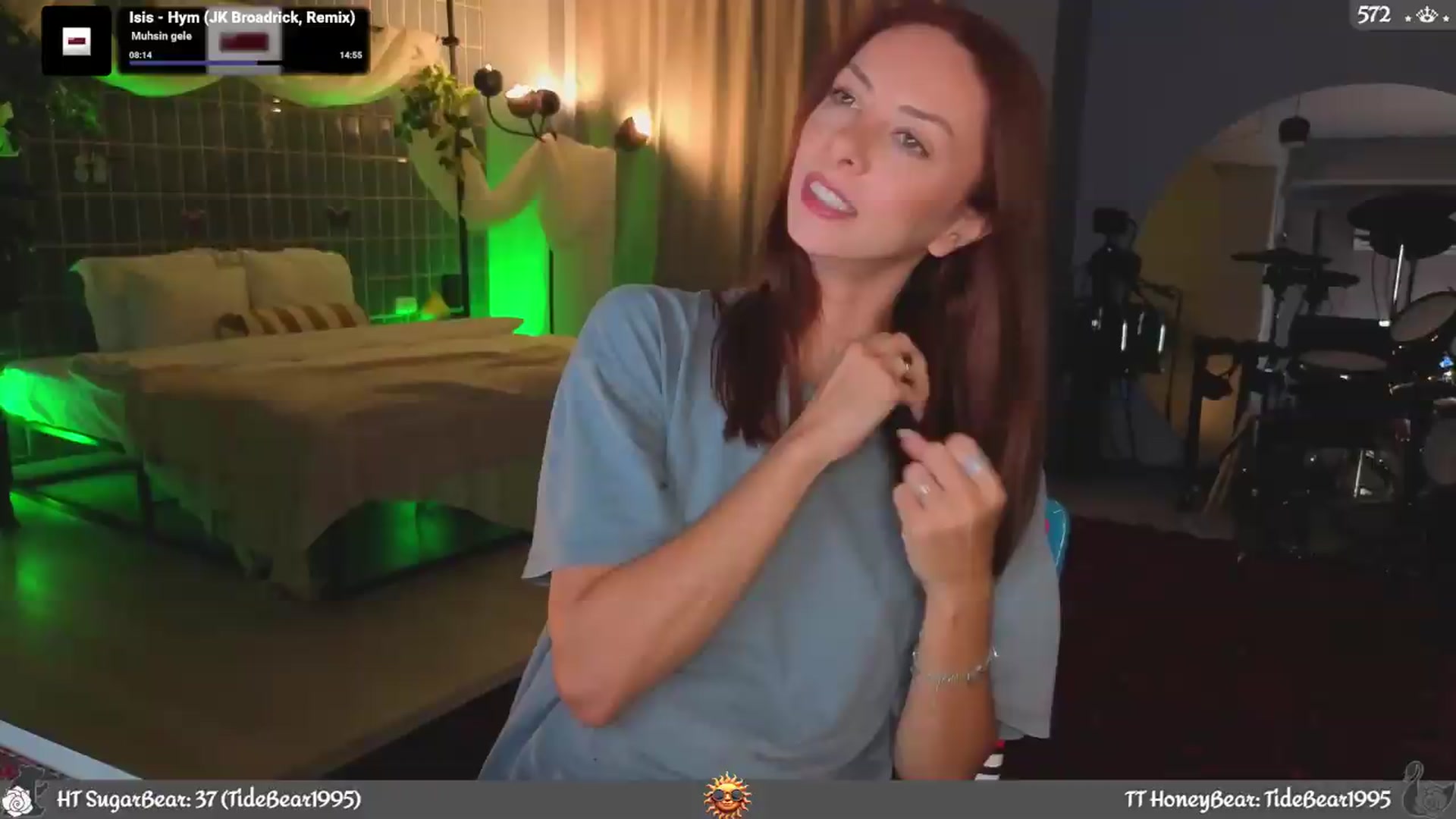 Gallery image thumbnail from JoBearr's myfreecams stream on, 08/22/2026, 20:17 image 1 of 20
