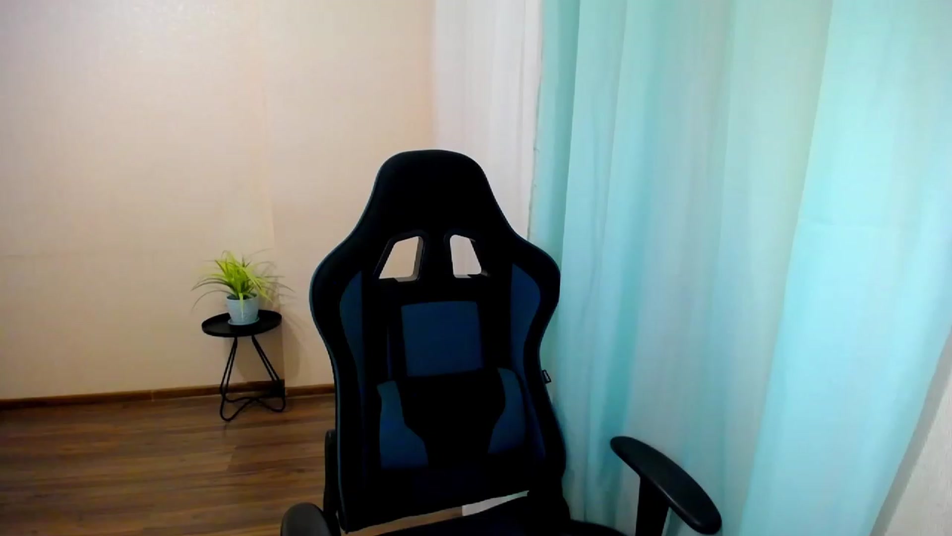 Gallery image thumbnail from JoKing_7's myfreecams stream on, 12/12/2022, 01:55 image 20 of 20