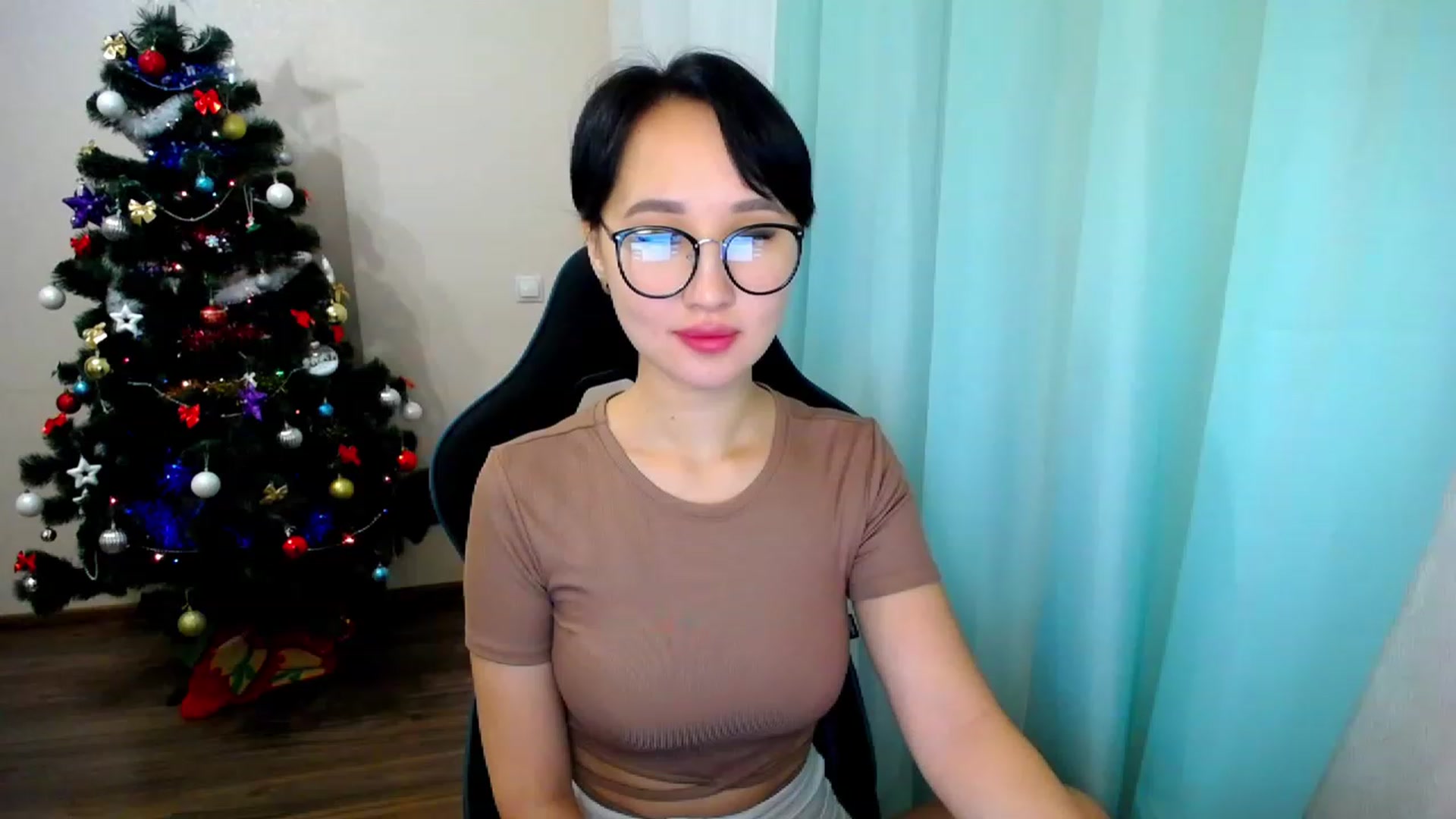 Gallery image thumbnail from JoKing_7's myfreecams stream on, 12/21/2022, 22:30 image 4 of 20