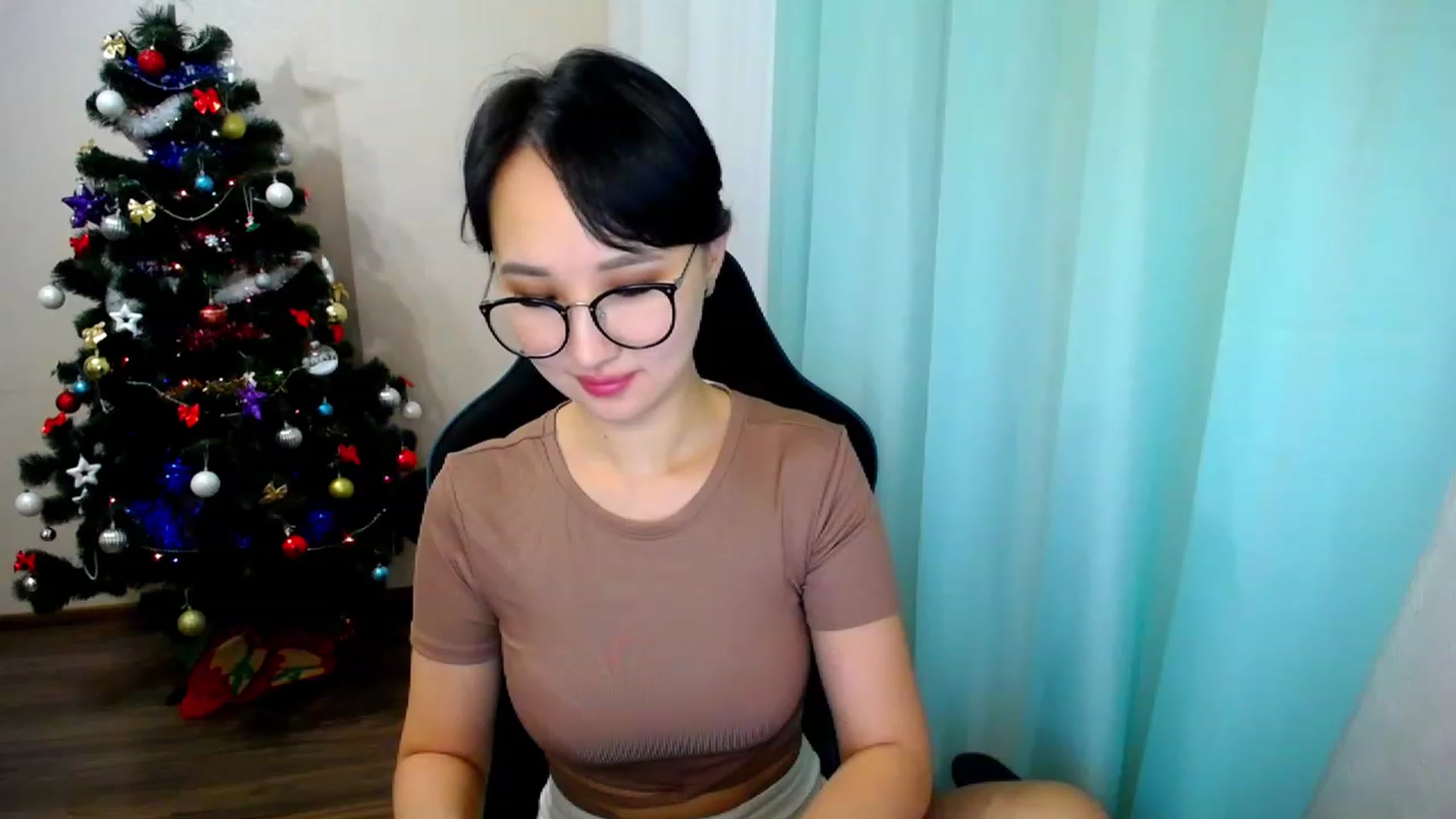 Gallery image thumbnail from JoKing_7's myfreecams stream on, 12/21/2022, 22:30 image 2 of 20