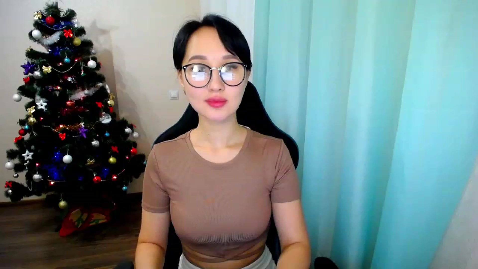 Gallery image thumbnail from JoKing_7's myfreecams stream on, 12/21/2022, 22:30 image 12 of 20