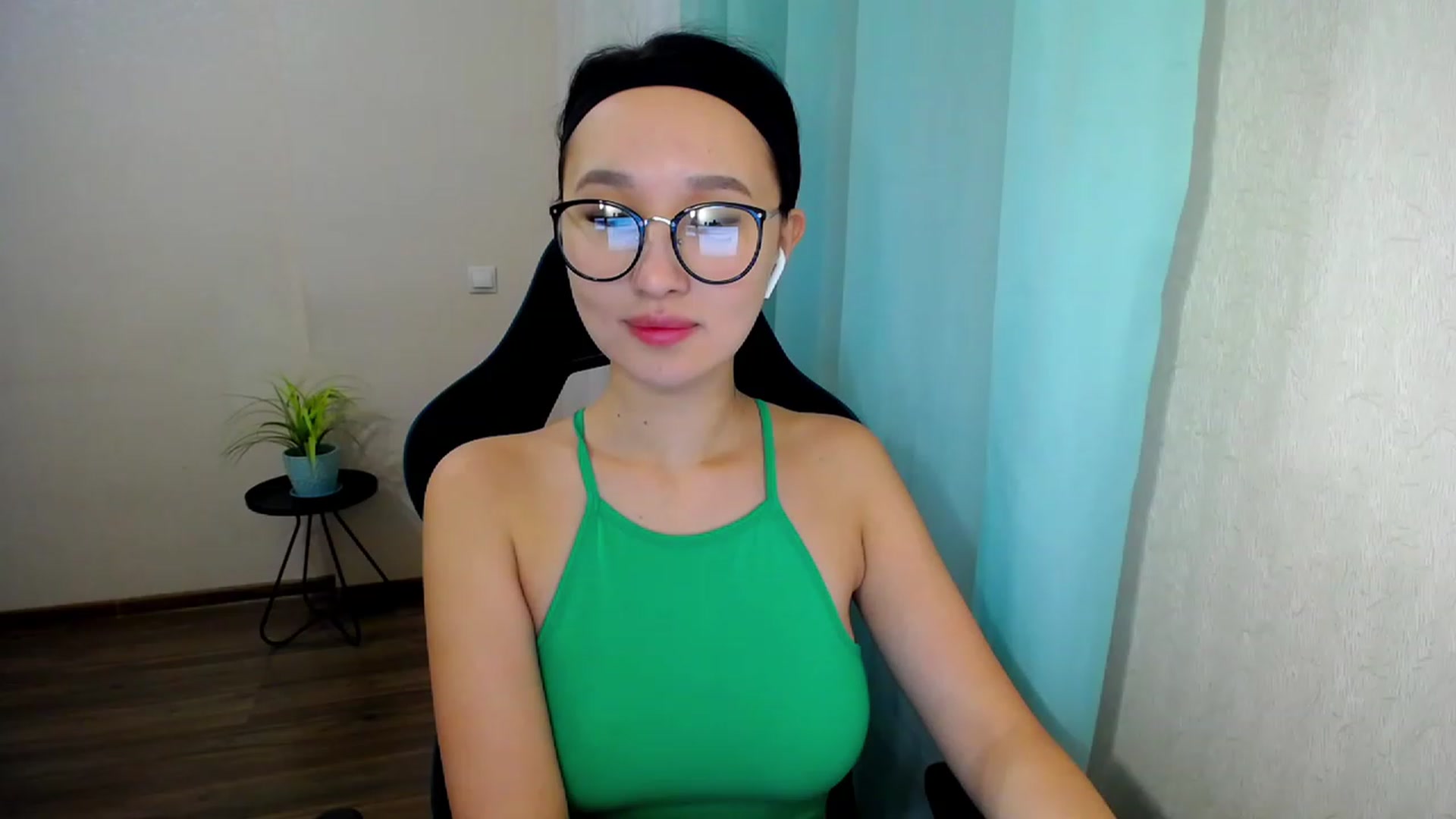 Gallery image thumbnail from JoKing_7's myfreecams stream on, 01/10/2023, 23:55 image 2 of 20