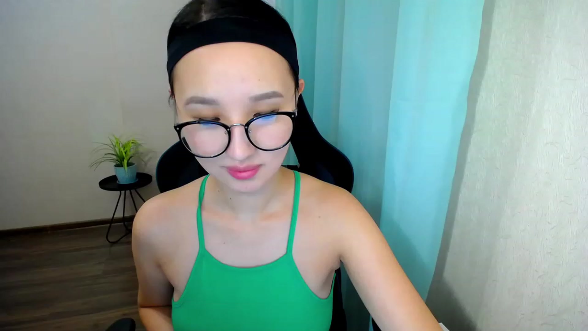 Gallery image thumbnail from JoKing_7's myfreecams stream on, 01/10/2023, 23:55 image 20 of 20