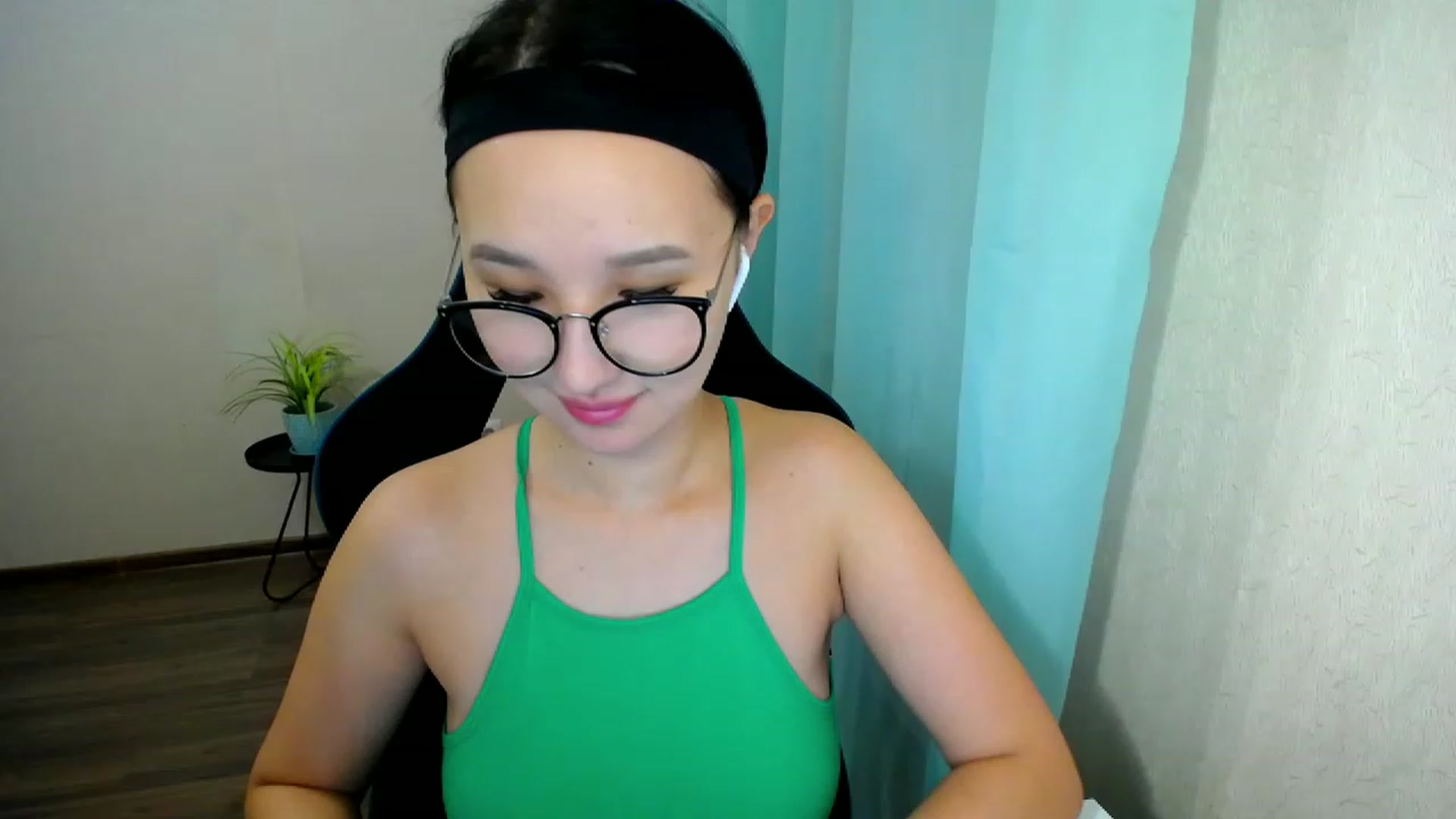 Gallery image thumbnail from JoKing_7's myfreecams stream on, 01/10/2023, 23:55 image 11 of 20