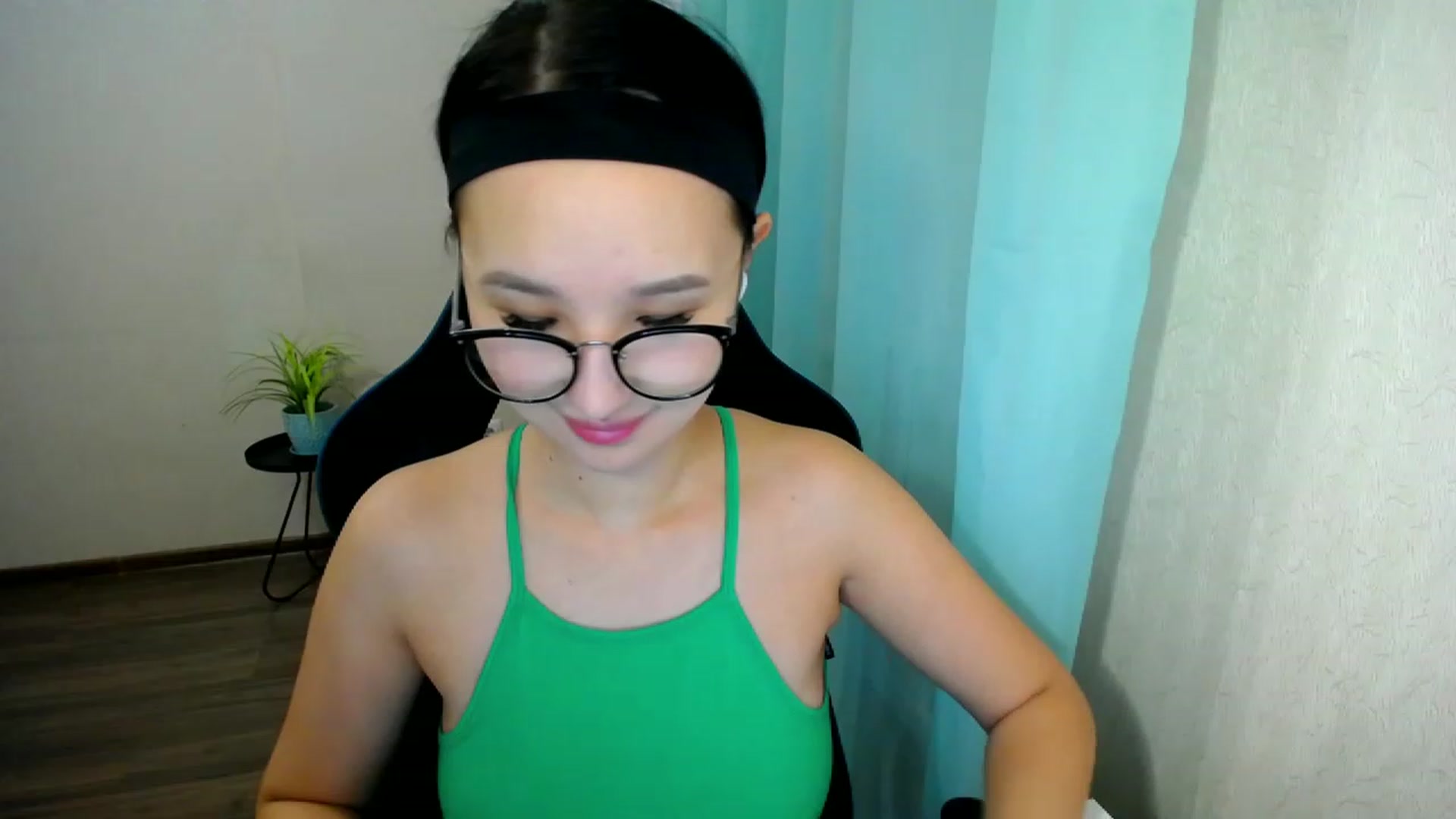 Gallery image thumbnail from JoKing_7's myfreecams stream on, 01/10/2023, 23:55 image 10 of 20