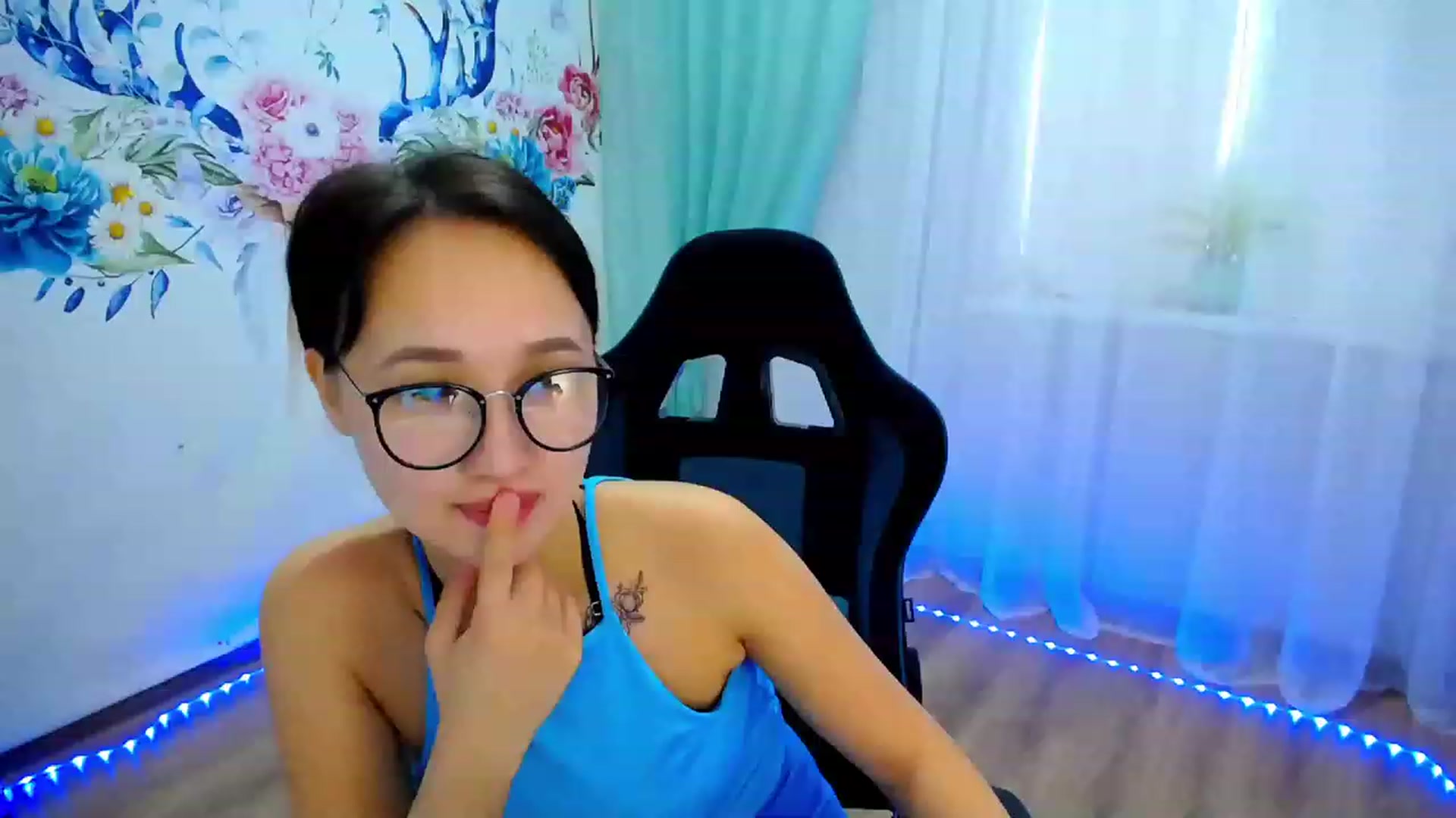 Gallery image thumbnail from JoKing_7's myfreecams stream on, 03/13/2023, 06:12 image 9 of 20