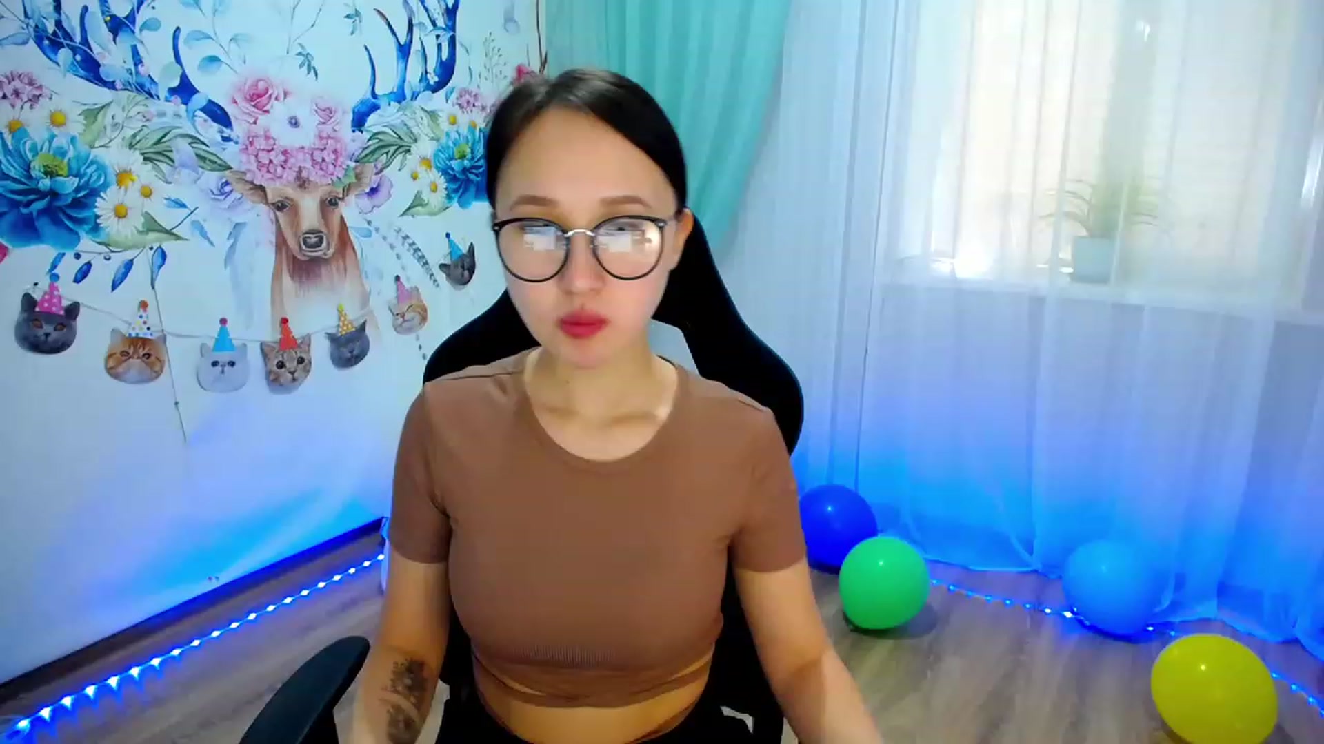 Gallery image thumbnail from JoKing_7's myfreecams stream on, 04/10/2023, 13:19 image 8 of 20