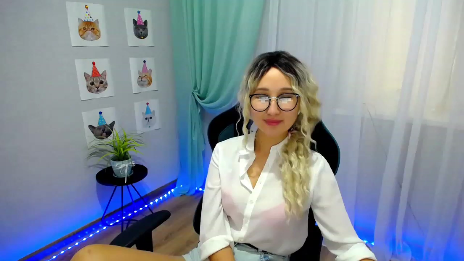 Gallery image thumbnail from JoKing_7's myfreecams stream on, 06/03/2023, 03:36 image 10 of 20
