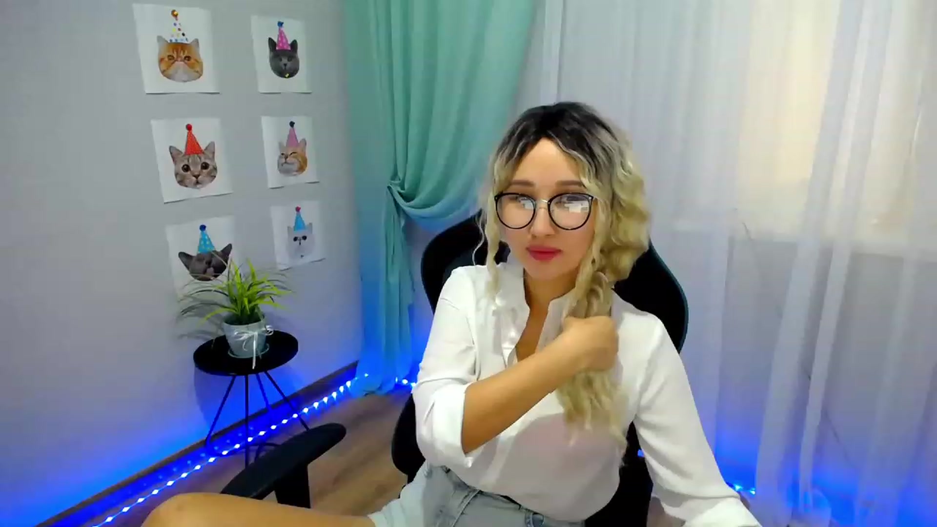 Gallery image thumbnail from JoKing_7's myfreecams stream on, 06/03/2023, 03:36 image 12 of 20