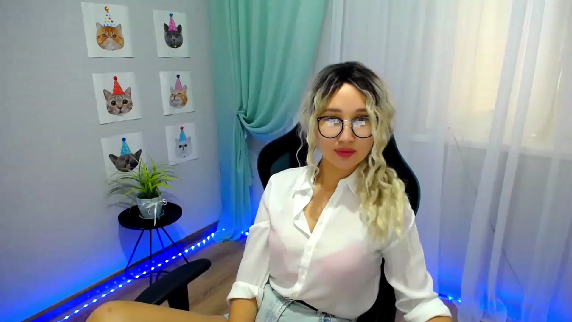Gallery image thumbnail from JoKing_7's myfreecams stream on, 06/03/2023, 03:36 image 2 of 20