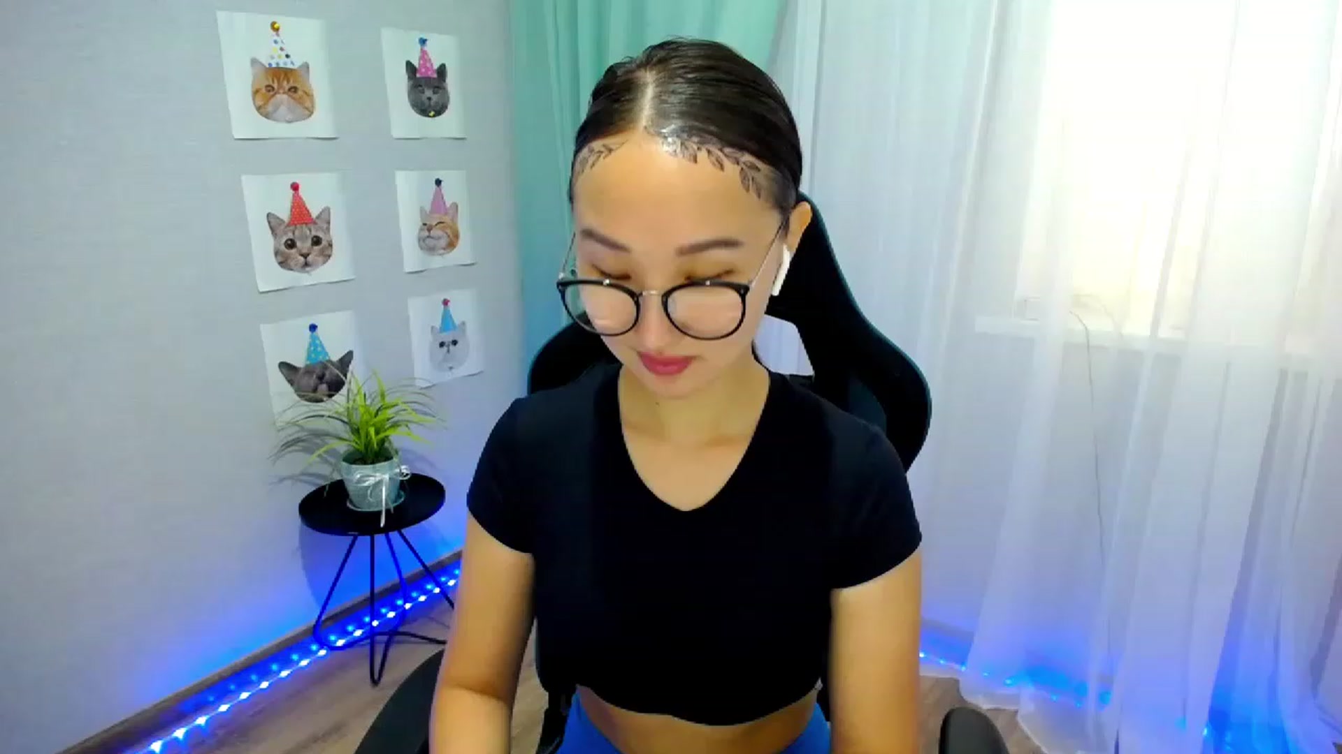 Gallery image thumbnail from JoKing_7's myfreecams stream on, 06/05/2023, 04:34 image 19 of 20