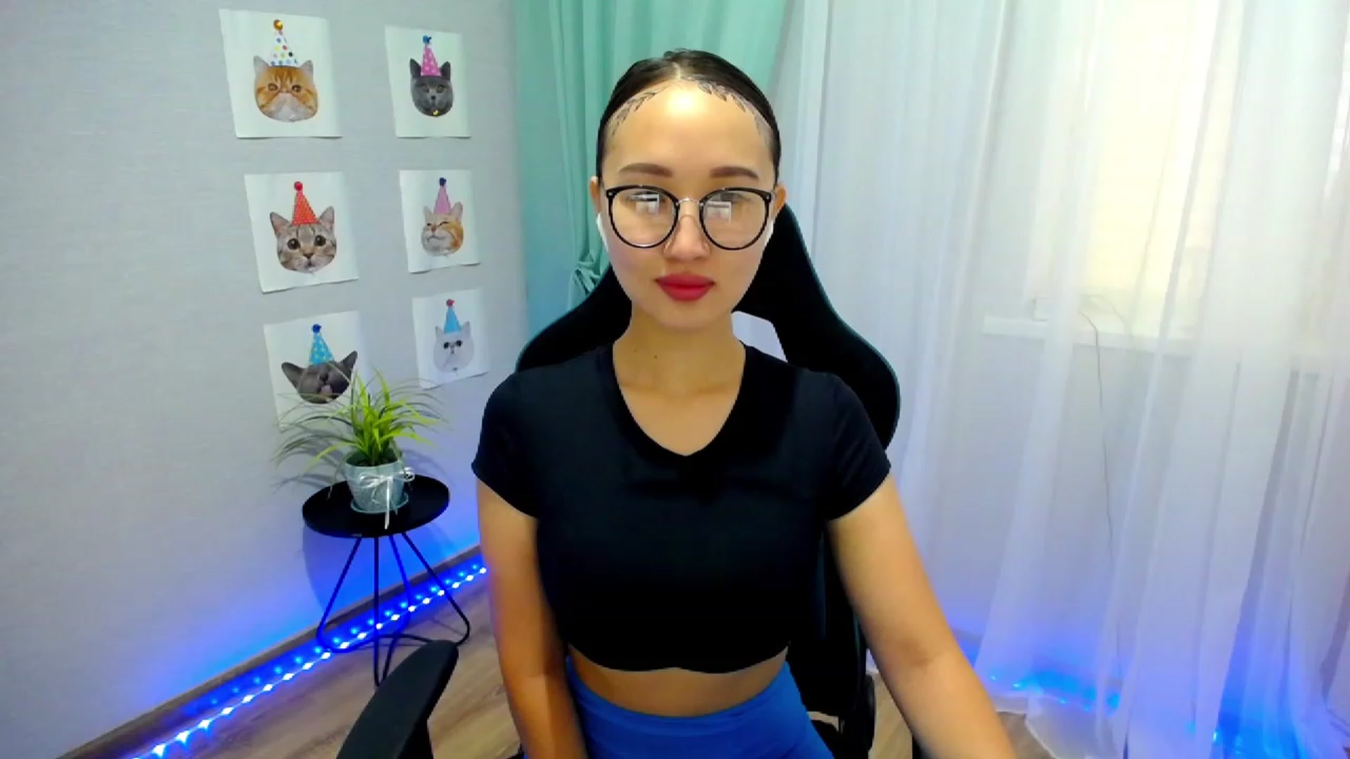 Gallery image thumbnail from JoKing_7's myfreecams stream on, 06/05/2023, 04:34 image 2 of 20