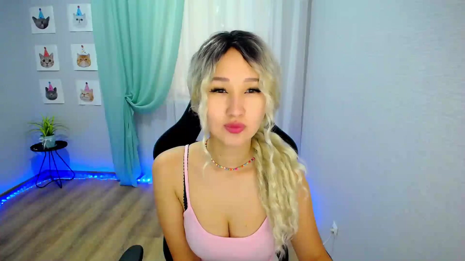 Gallery image thumbnail from JoKing_7's myfreecams stream on, 06/11/2023, 03:51 image 2 of 20