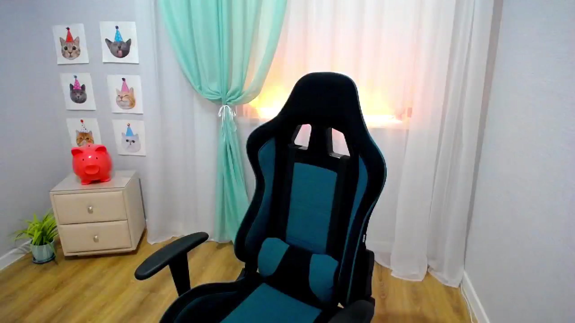 Gallery image thumbnail from JoKing_7's myfreecams stream on, 11/06/2023, 23:19 image 14 of 20