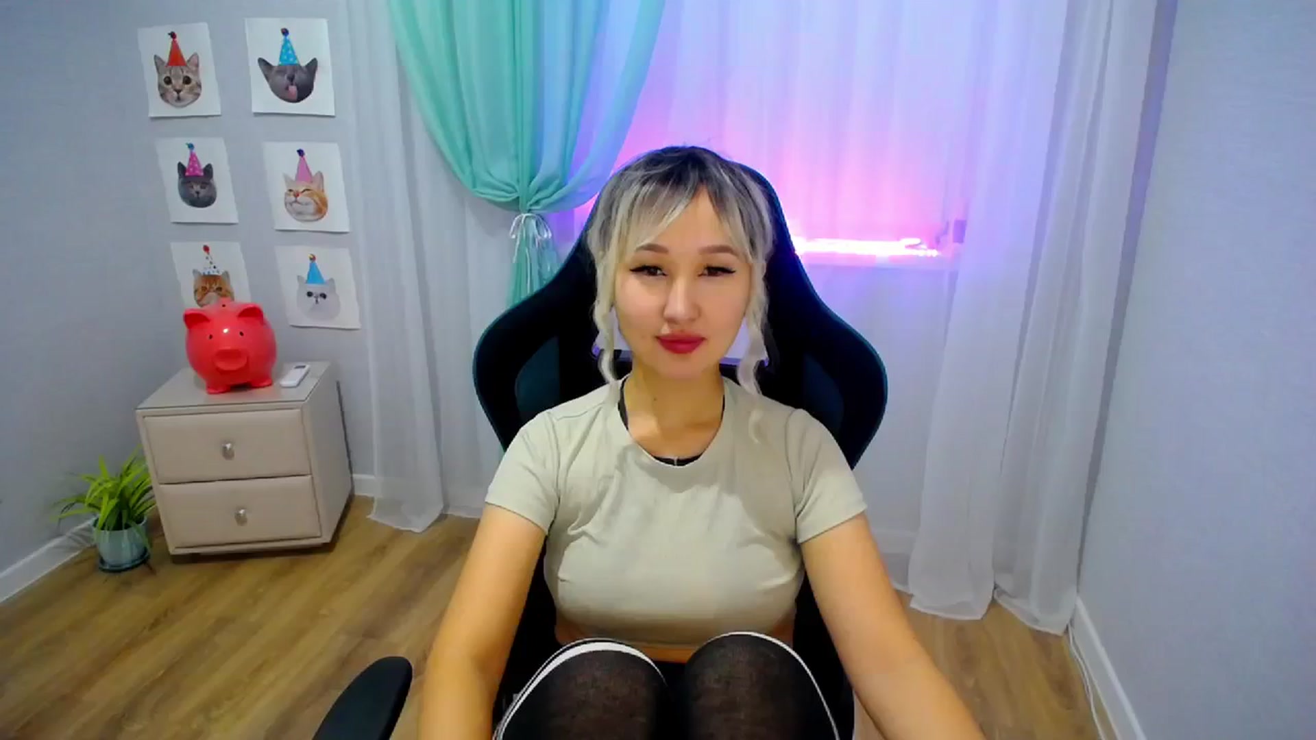 Gallery image thumbnail from JoKing_7's myfreecams stream on, 11/10/2023, 24:01 image 17 of 20