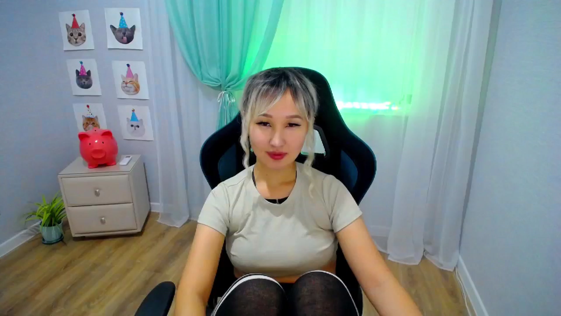 Gallery image thumbnail from JoKing_7's myfreecams stream on, 11/10/2023, 24:01 image 18 of 20