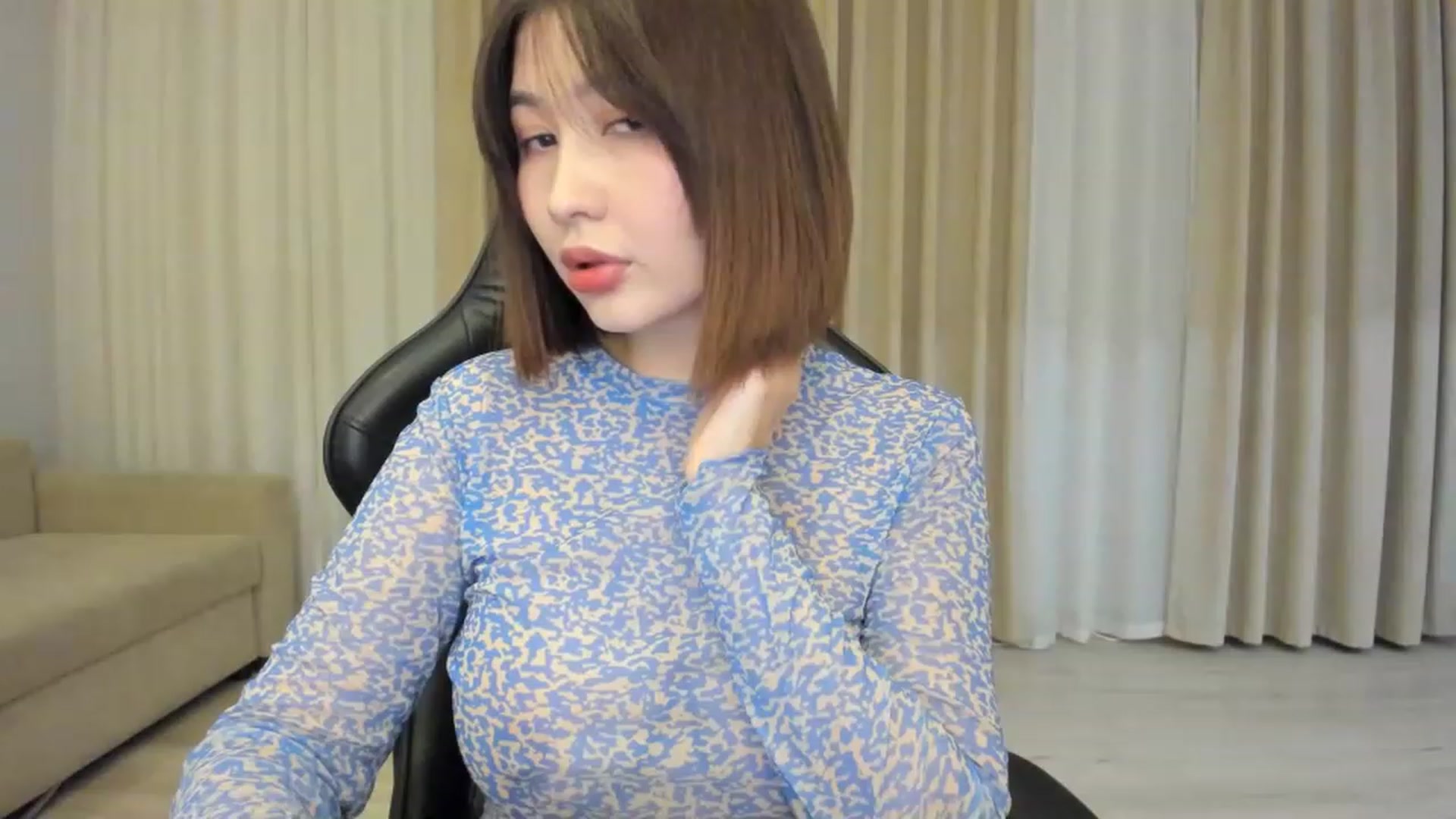 Gallery image thumbnail from Jo_Lie's myfreecams stream on, 11/15/2022, 22:22 image 3 of 20
