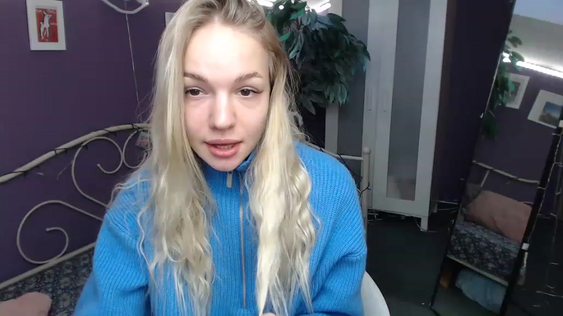Gallery image thumbnail from JoanQueen's myfreecams stream on, 12/05/2022, 11:10 image 18 of 20