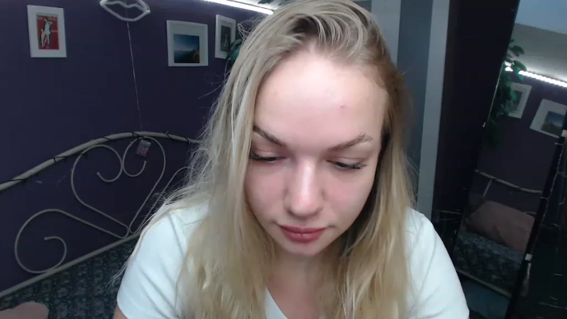 Gallery image thumbnail from JoanQueen's myfreecams stream on, 12/05/2022, 13:06 image 6 of 20