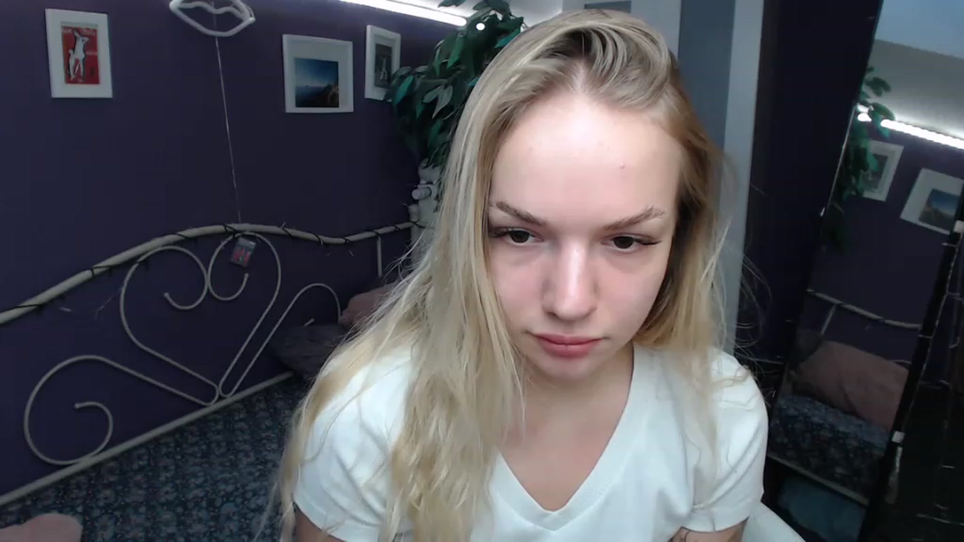 Gallery image thumbnail from JoanQueen's myfreecams stream on, 12/05/2022, 13:06 image 14 of 20