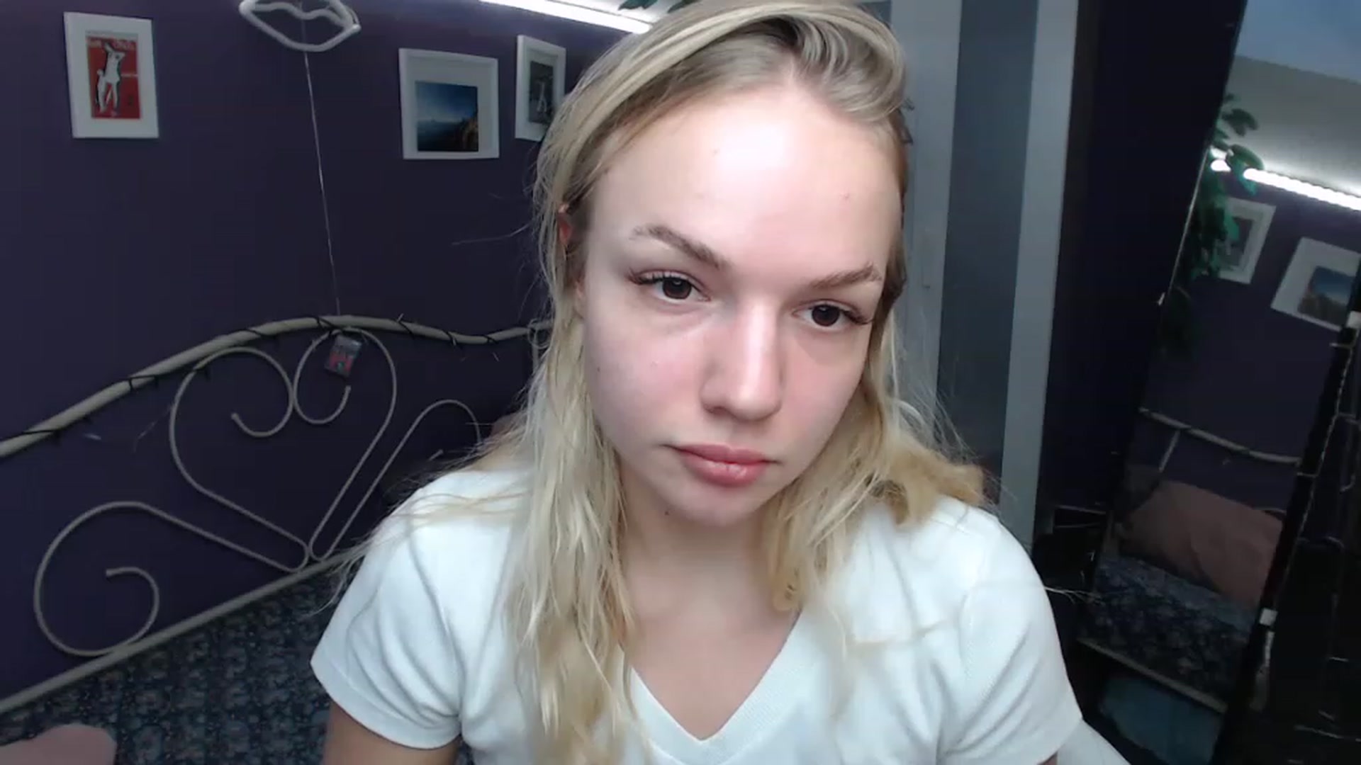 Gallery image thumbnail from JoanQueen's myfreecams stream on, 12/05/2022, 13:06 image 19 of 20