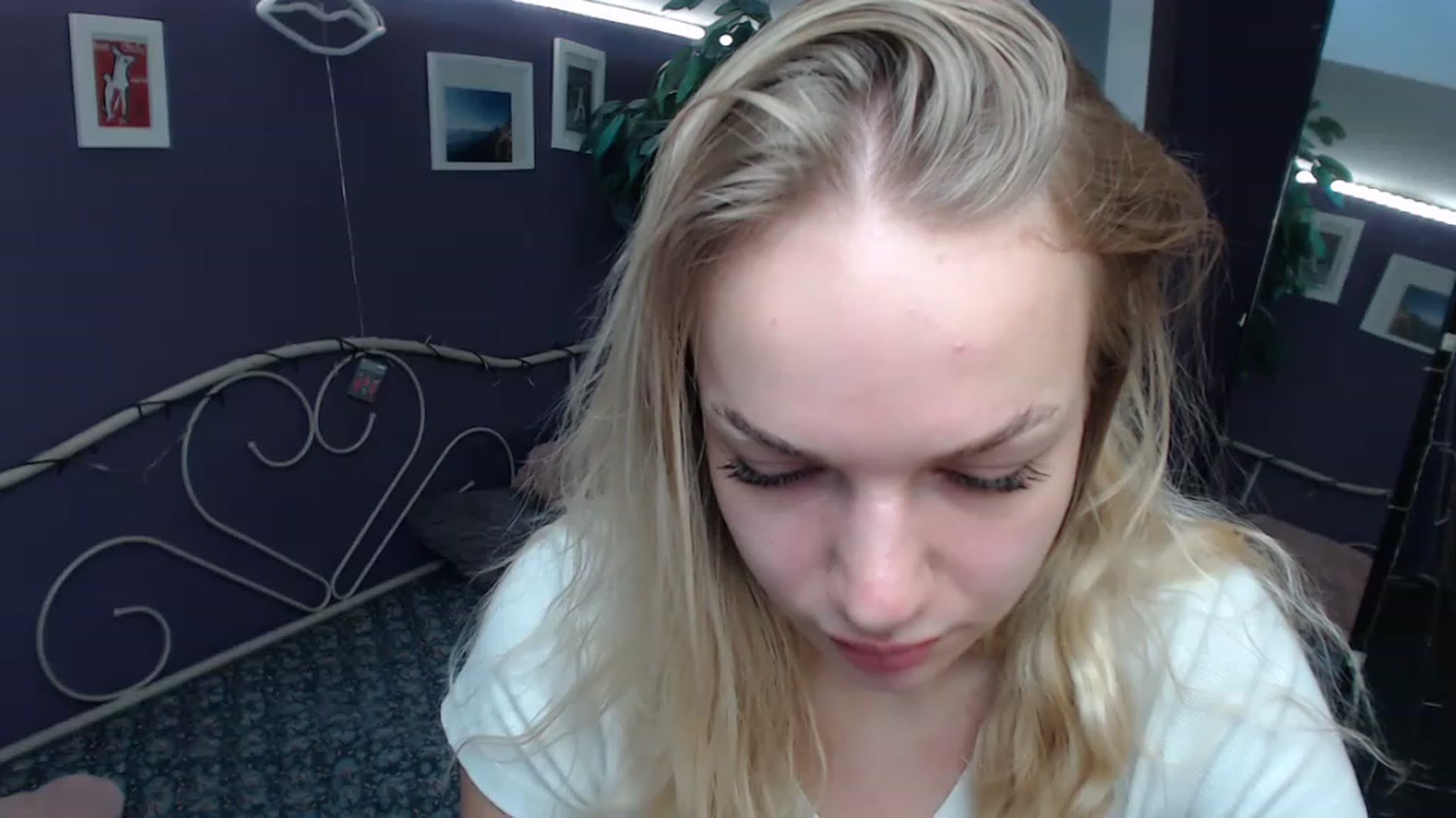 Gallery image thumbnail from JoanQueen's myfreecams stream on, 12/05/2022, 13:06 image 11 of 20