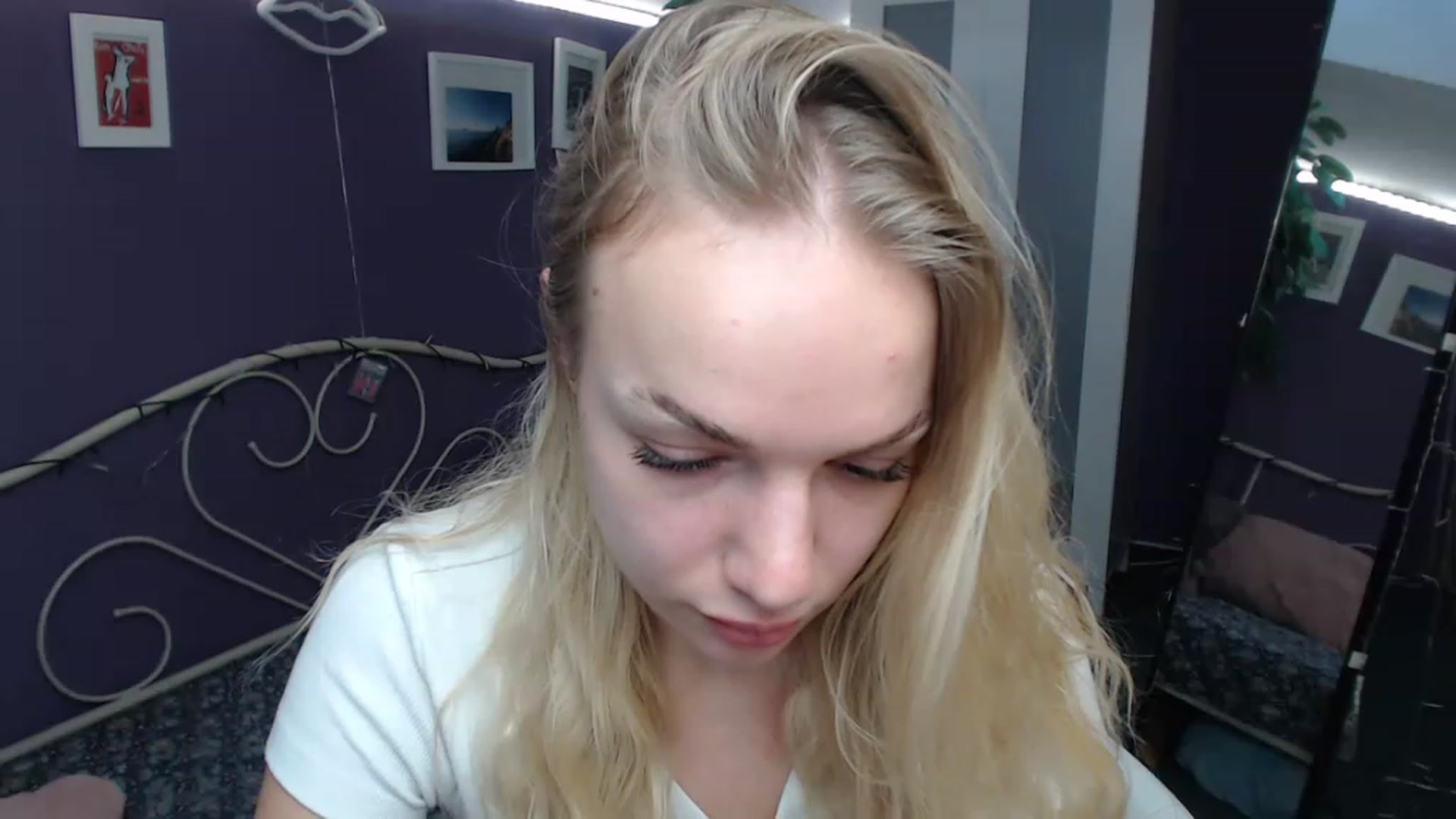 Gallery image thumbnail from JoanQueen's myfreecams stream on, 12/05/2022, 13:06 image 7 of 20