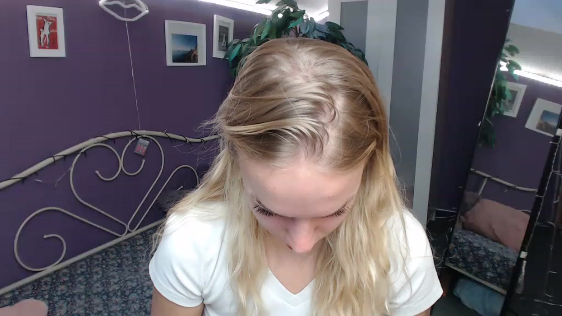 Gallery image thumbnail from JoanQueen's myfreecams stream on, 12/05/2022, 13:26 image 2 of 20
