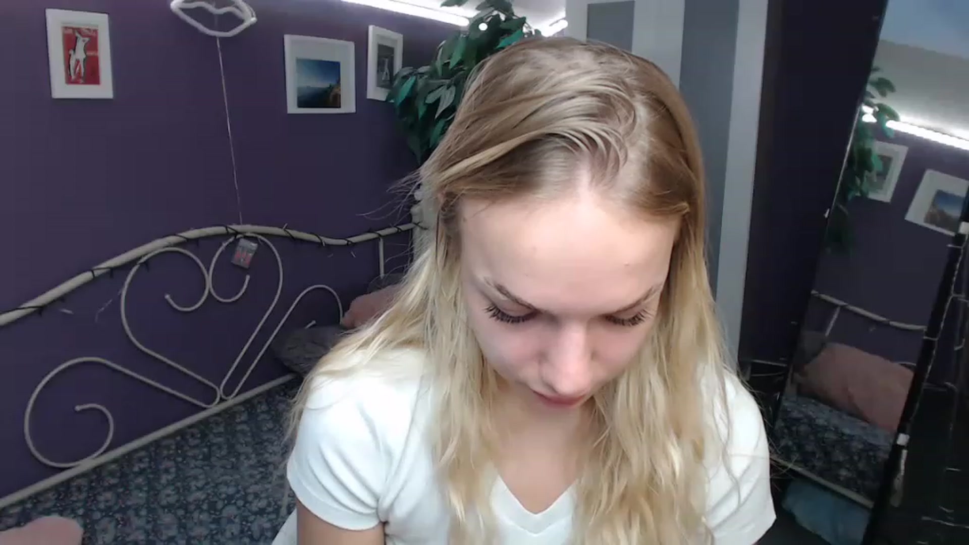 Gallery image thumbnail from JoanQueen's myfreecams stream on, 12/05/2022, 13:26 image 13 of 20