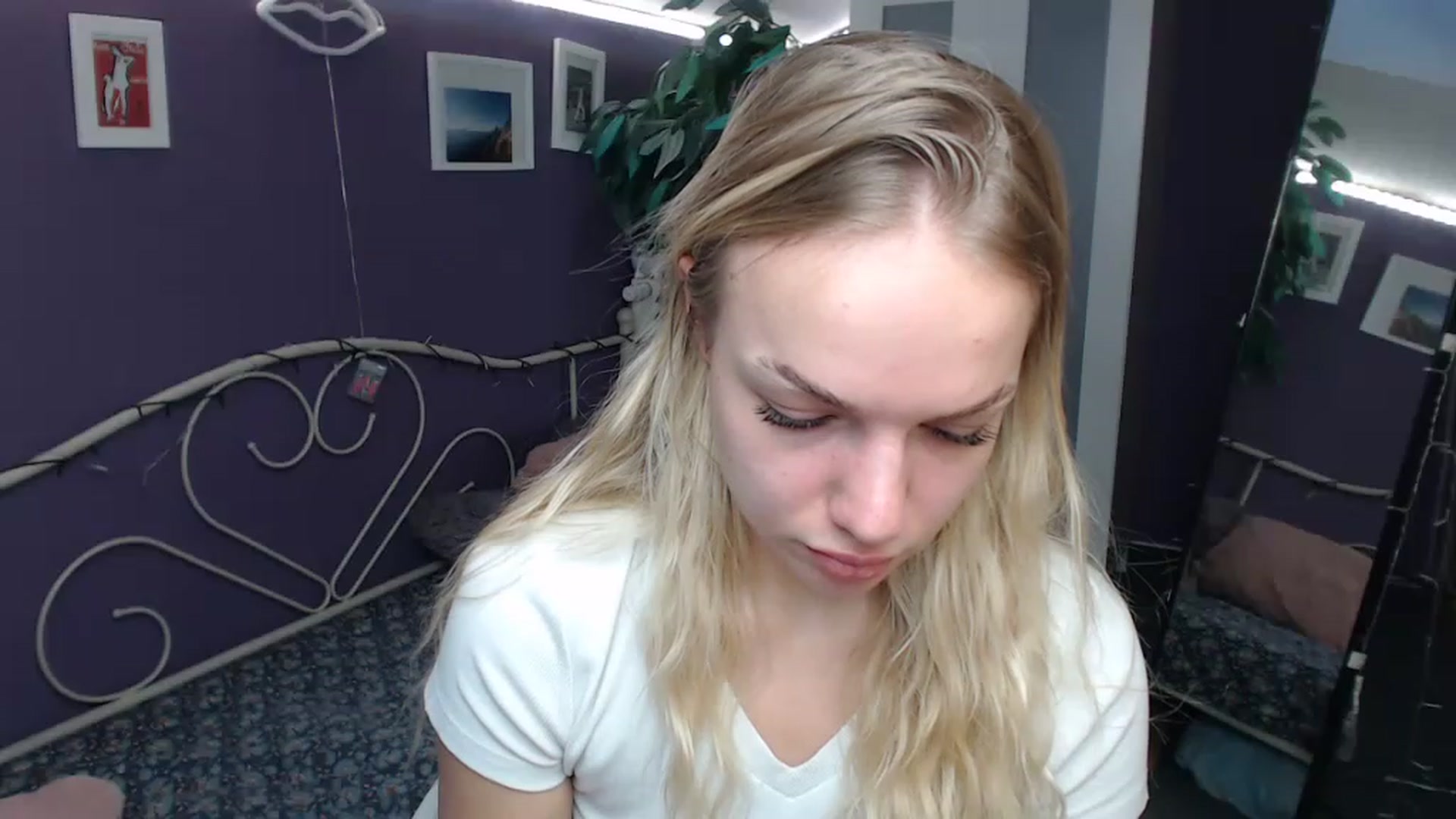 Gallery image thumbnail from JoanQueen's myfreecams stream on, 12/05/2022, 13:26 image 11 of 20
