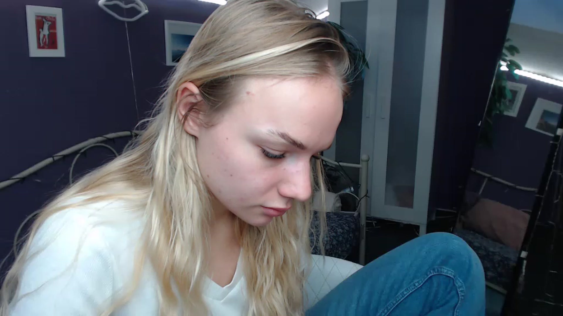 Gallery image thumbnail from JoanQueen's myfreecams stream on, 12/05/2022, 13:26 image 15 of 20