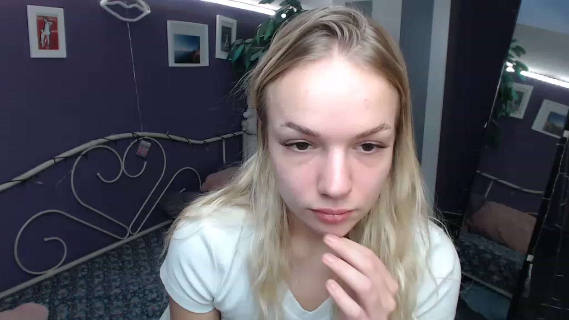 Gallery image thumbnail from JoanQueen's myfreecams stream on, 12/05/2022, 13:26 image 12 of 20