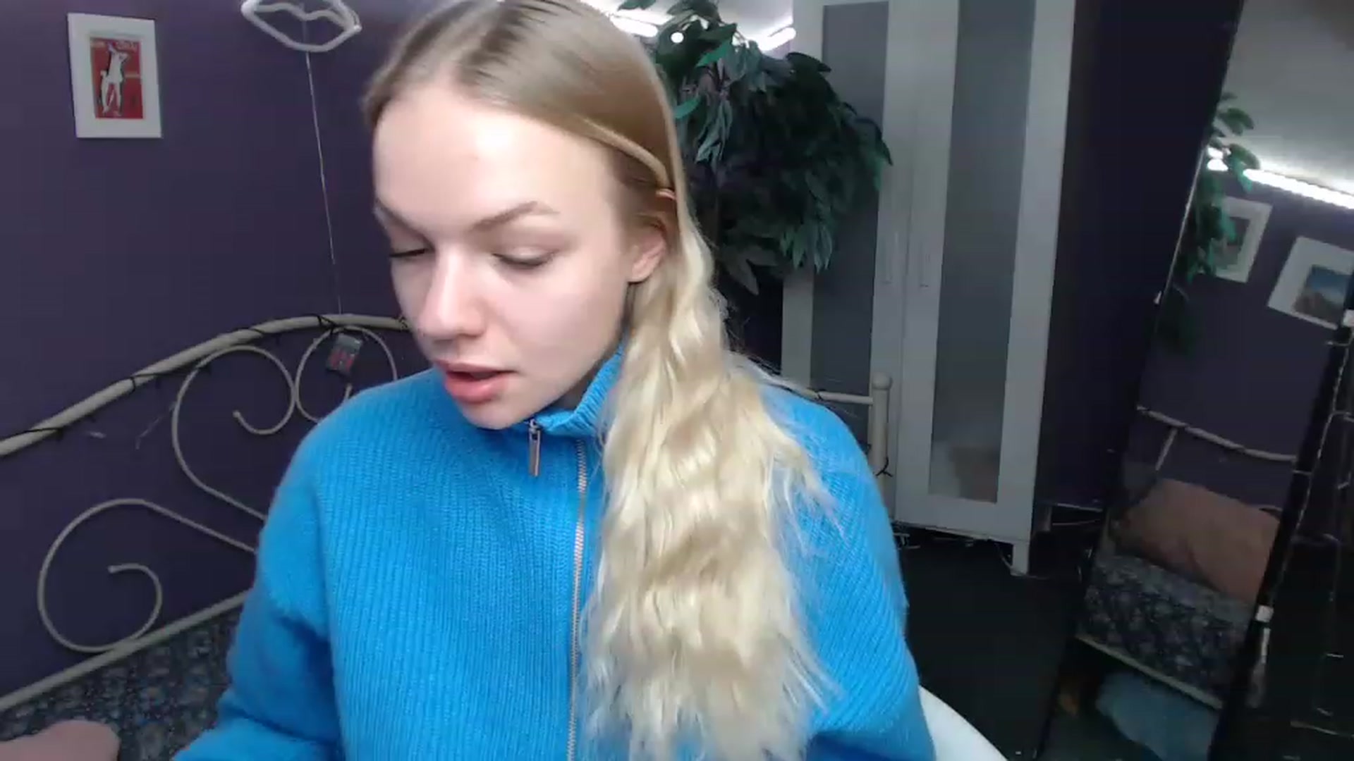 Gallery image thumbnail from JoanQueen's myfreecams stream on, 12/05/2022, 14:42 image 16 of 20