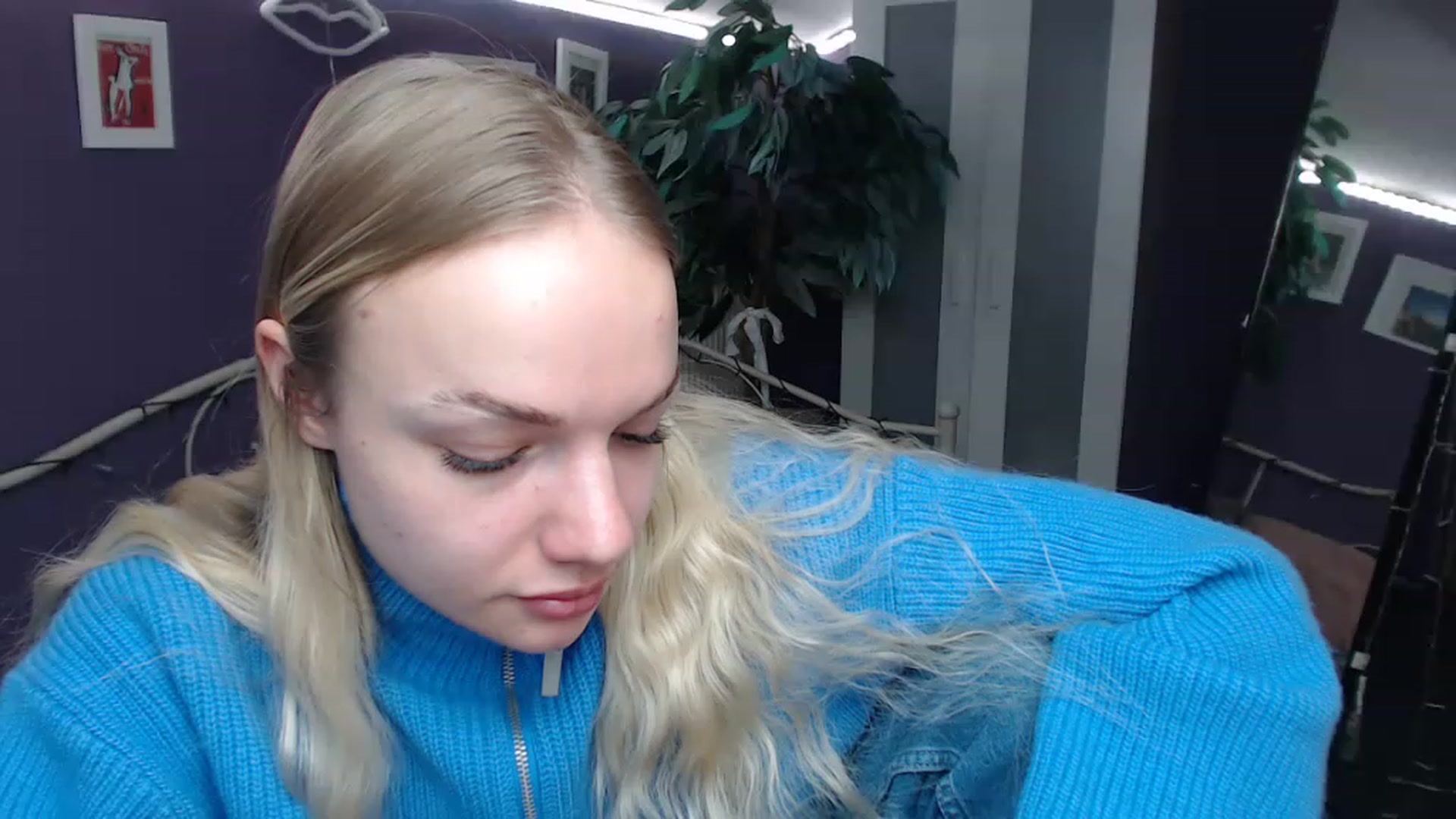 Gallery image thumbnail from JoanQueen's myfreecams stream on, 12/05/2022, 14:42 image 10 of 20