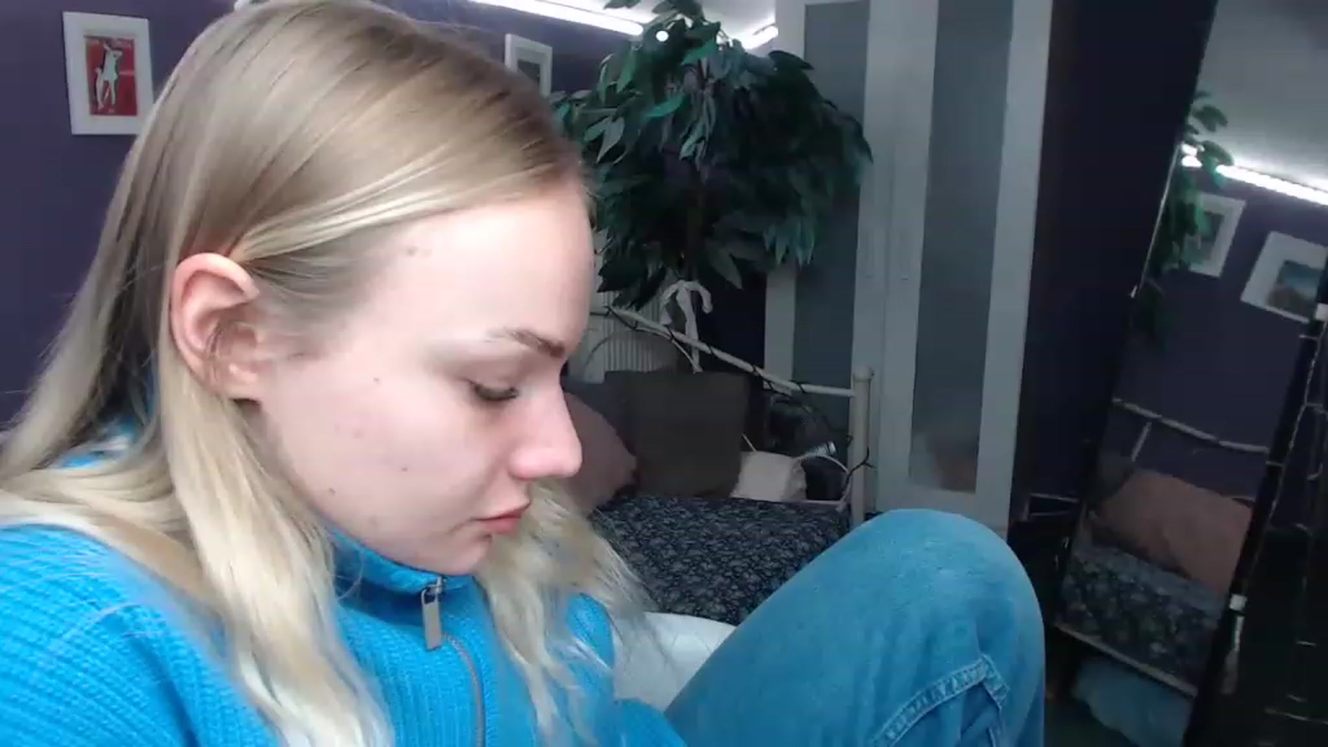 Gallery image thumbnail from JoanQueen's myfreecams stream on, 12/05/2022, 14:42 image 3 of 20