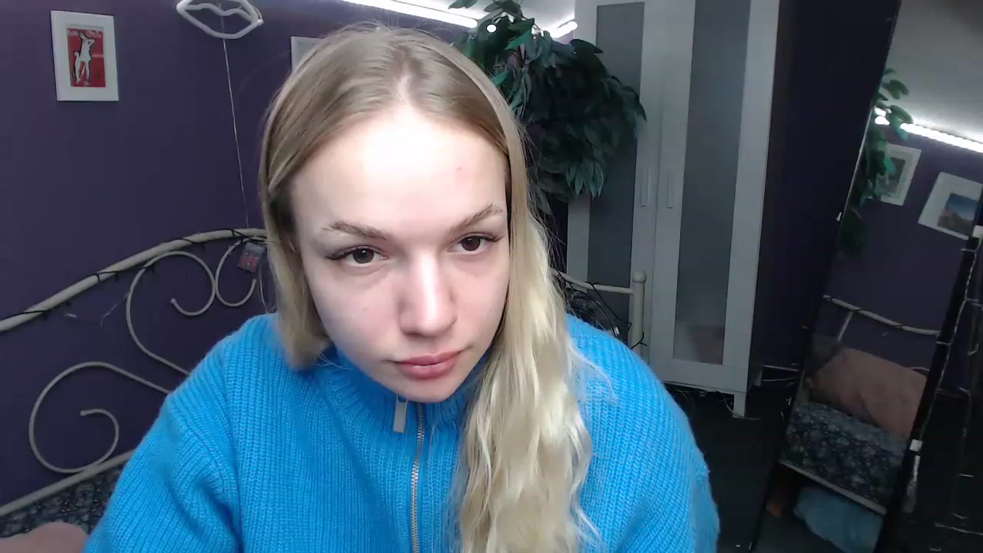 Gallery image thumbnail from JoanQueen's myfreecams stream on, 12/05/2022, 15:04 image 1 of 20
