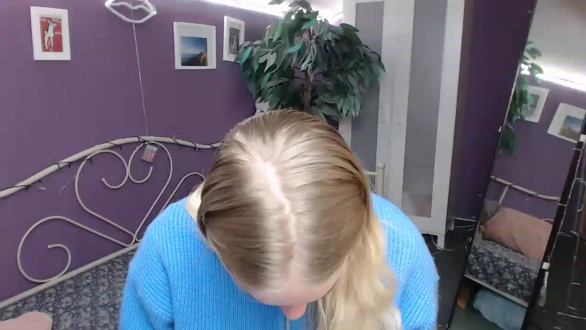 Gallery image thumbnail from JoanQueen's myfreecams stream on, 12/05/2022, 15:04 image 8 of 20